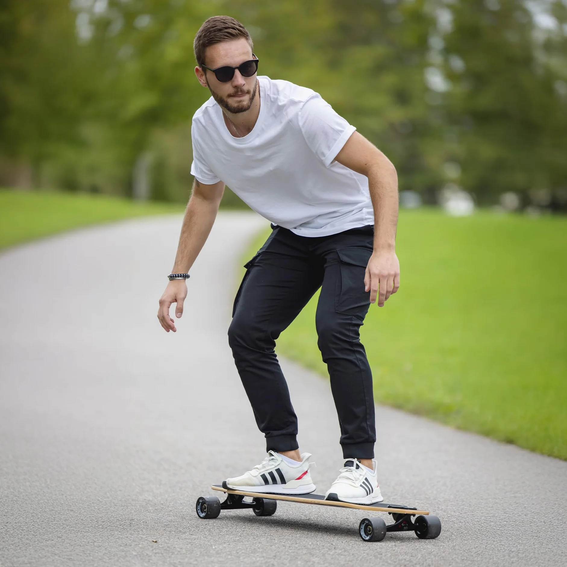 Schildkröt Longboard Freeride 41", 9 Capas Madera de Arce, ABEC-11, Eje Abatible