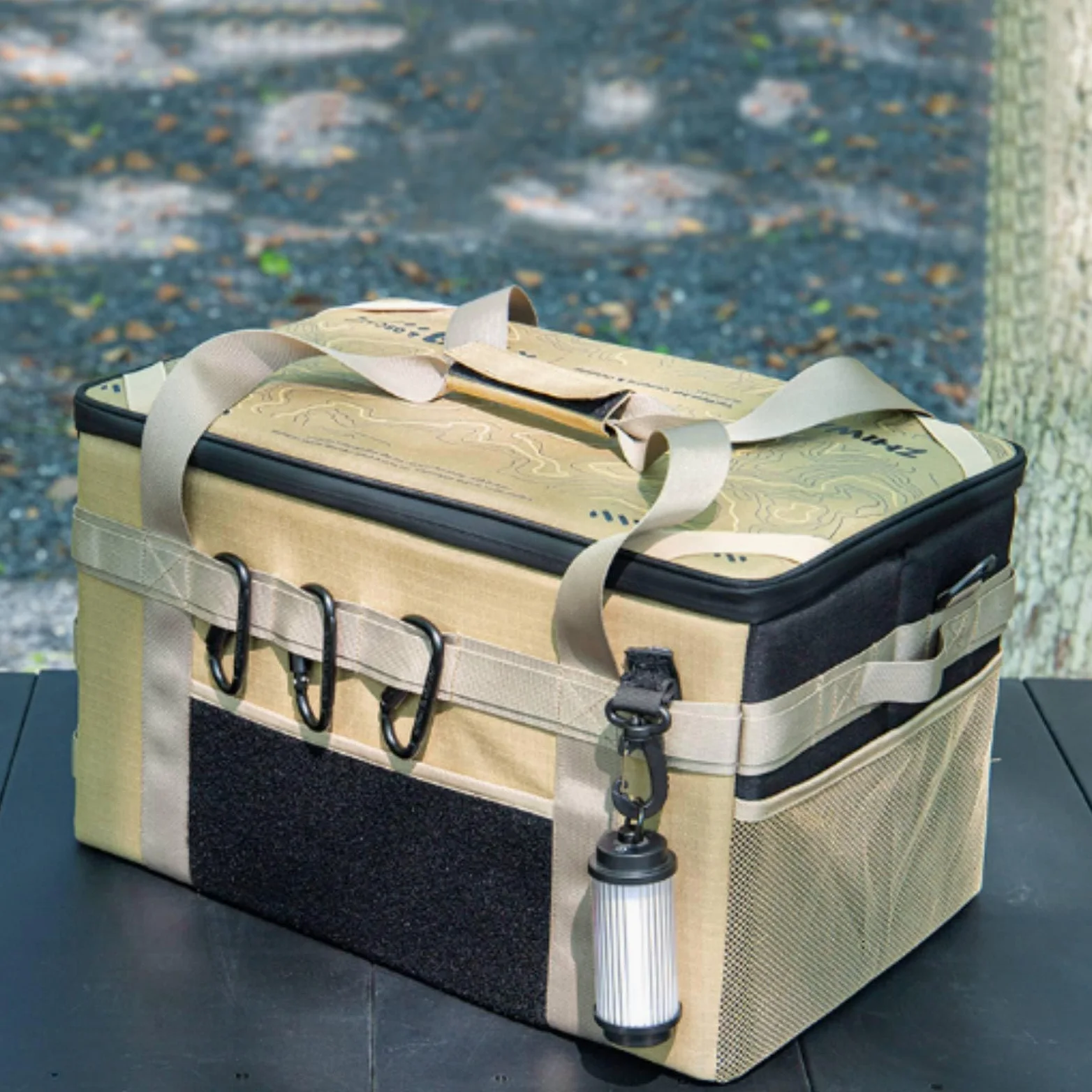 B Baosity Contenedor de Almacenamiento Exterior Bolsa Organizador Equipo Camping Mochila Maletín Rígido con Tablero de Apoyo Acolchado con Bolsillos Laterales, Caqui, 50L Con Tabla De Bambú