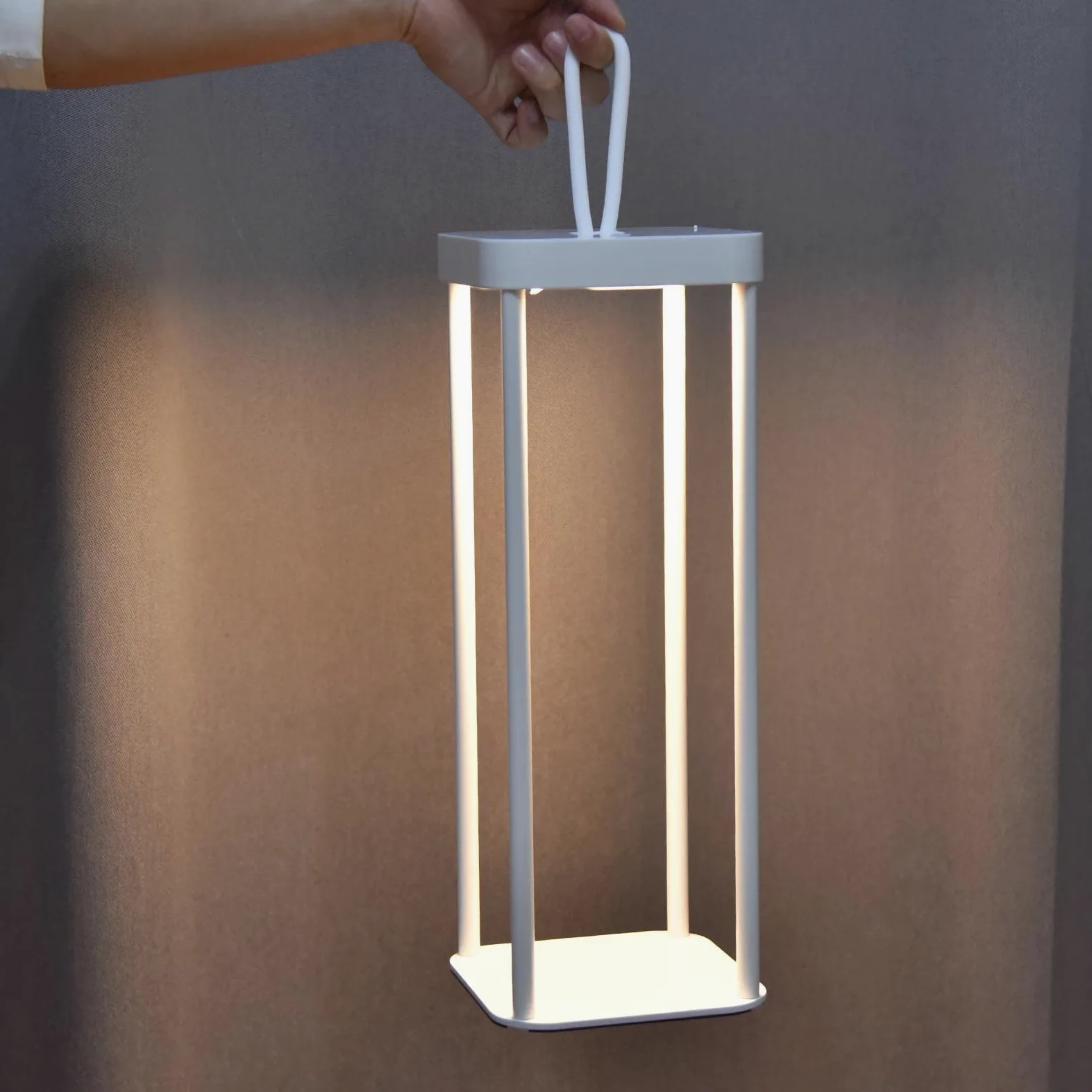 Linterna LED Luz de Camping Recargable USB Atenuación Ajustable para Actividades Al Aire Libre 400 Mm Aleación de Aluminio 5000 MAh (Blanca)