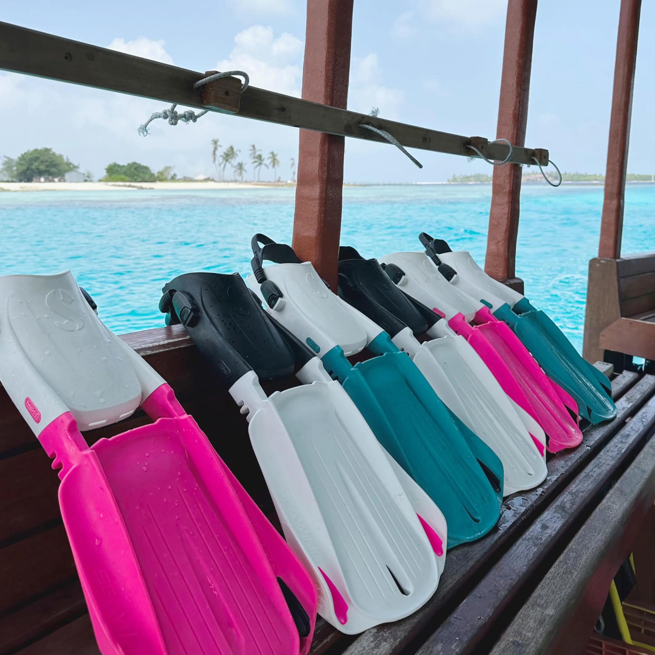 SCUBAPRO Sistema modular de aleta con bolsillo de talón abierto para buceo, mediano, negro