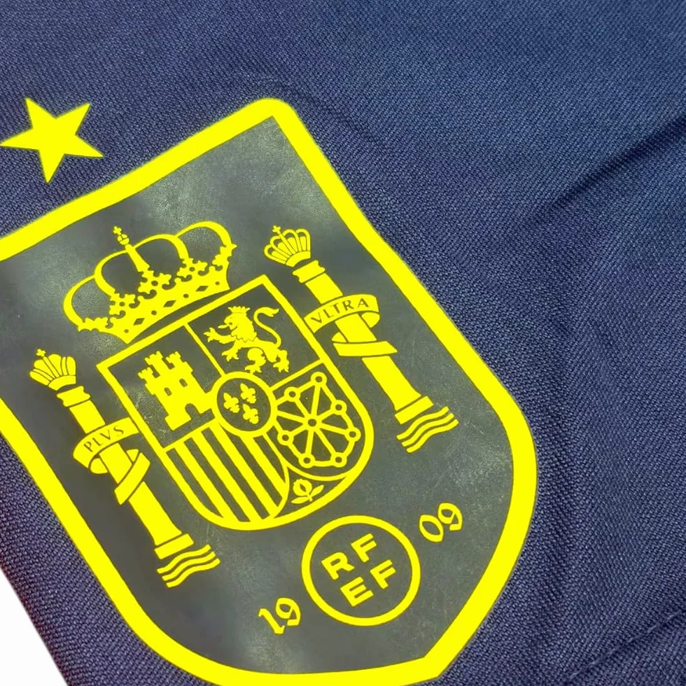 Camiseta Seleccion Española Mundial 2026-2028 Replica Oficial | LAMINE YAMAL #19 | Edición Actual | Escudo Bordado | Tejido Transpirable | Corte Unisex | Detalles Premium Aficionado