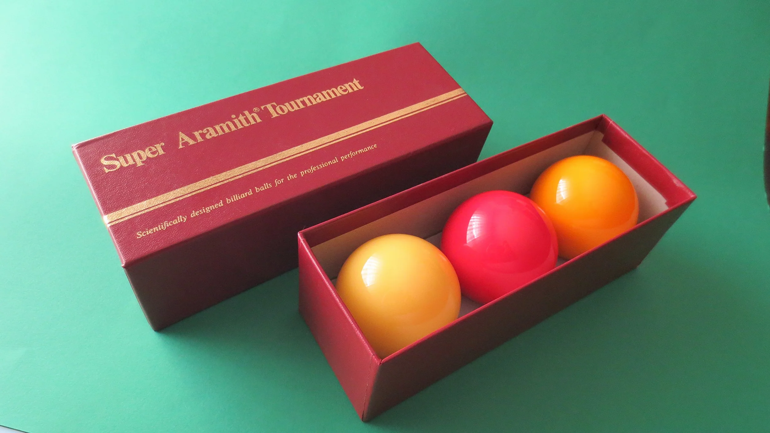 Juego bolas billar carambola carom Aramith Tournament de Luxe caja roja