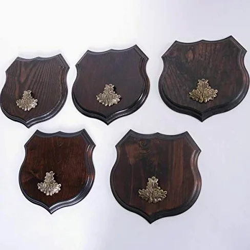 GTK - Geweihe & Trophäen KRUMHOLZ 5 carteles con escudo de jabalí en forma de escudo AF 19 cm, con hoja de roble, portada maciza + pequeña
