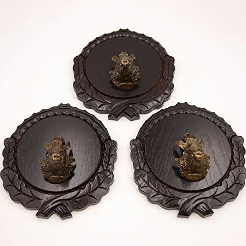 GTK - Juego de 3 placas de cuña talladas oscuras AF de 16 cm con 3 cabezas de cuñas, portada grande, tabla de cuñas, cartel para trofeos