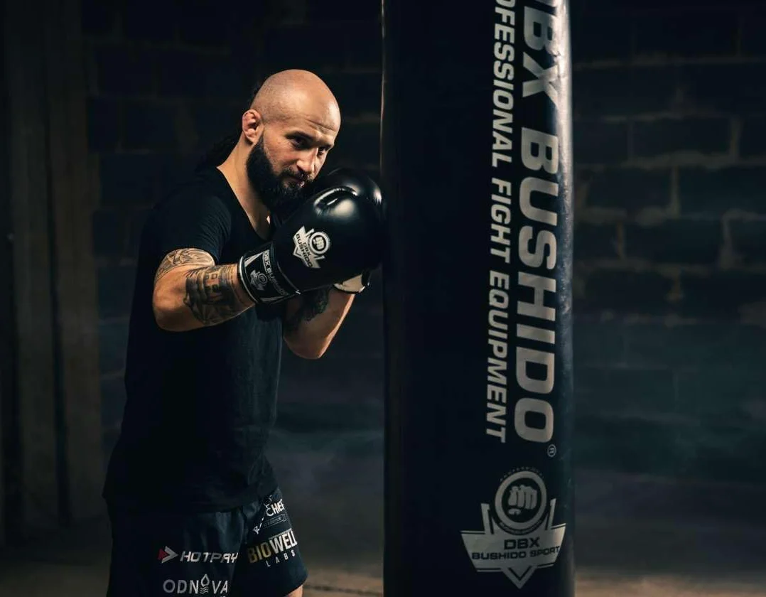 DBX BUSHIDO SPORT Saco de Boxeo Relleno con gránulos de Goma, 130 cm, Saco de 60 kg, Entrenamiento de Boxeo y Kickboxing, Bolsa de Punching…