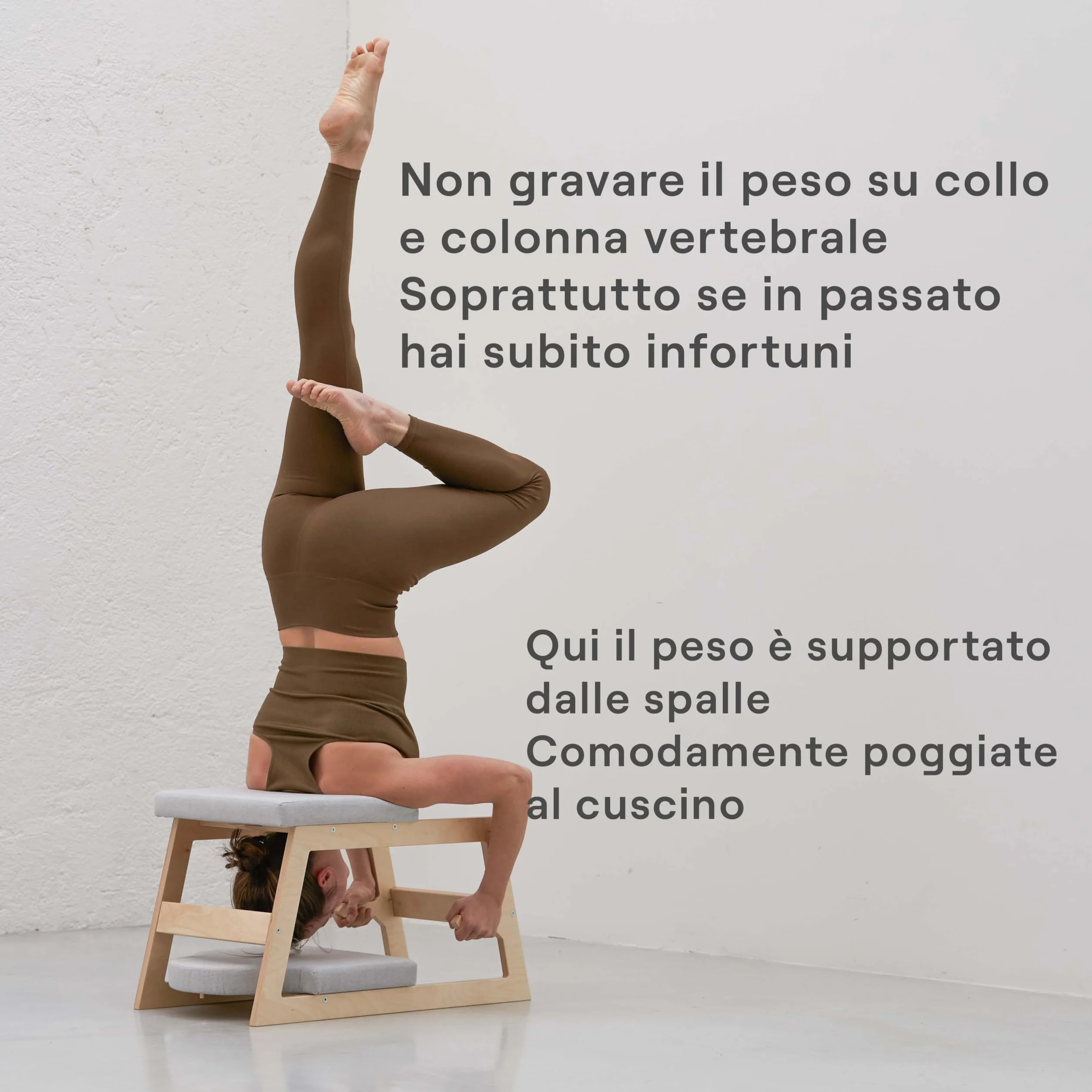 MeansWood Banco de Inversión para Yoga de Madera – Silla de Yoga para Posturas Invertidas – Soporte para Sirsasana, Posturas Invertidas de Cabeza (Versión Transparente) - Made in Italy