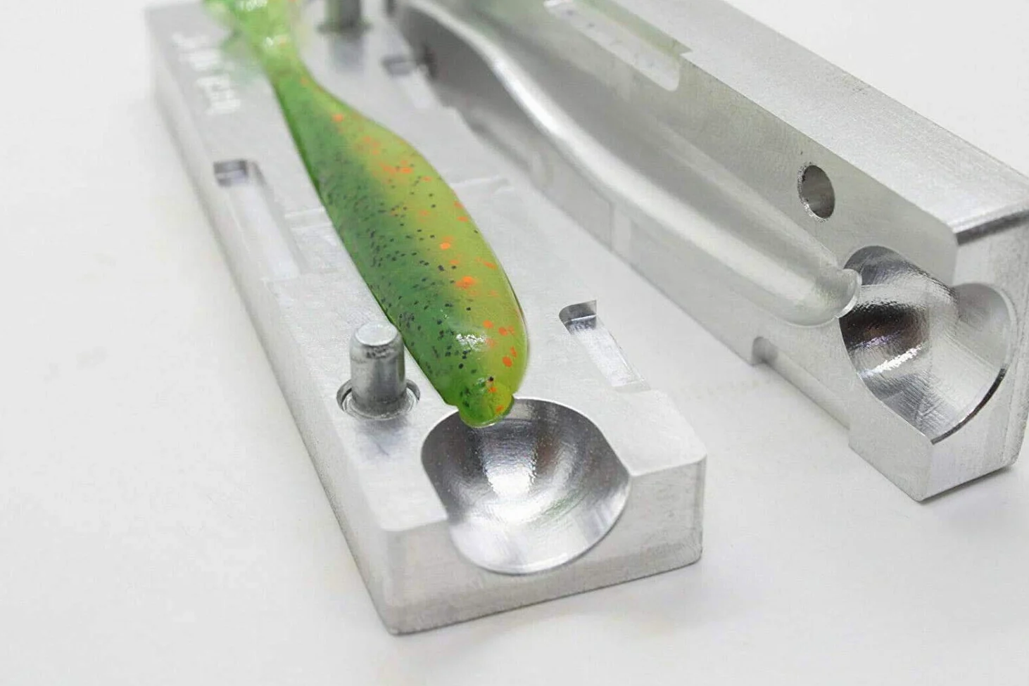 Molde de Pesca de plástico Flexible para la fabricación de señuelos por inyección fácil de 10,2 cm (Aluminio CNC)