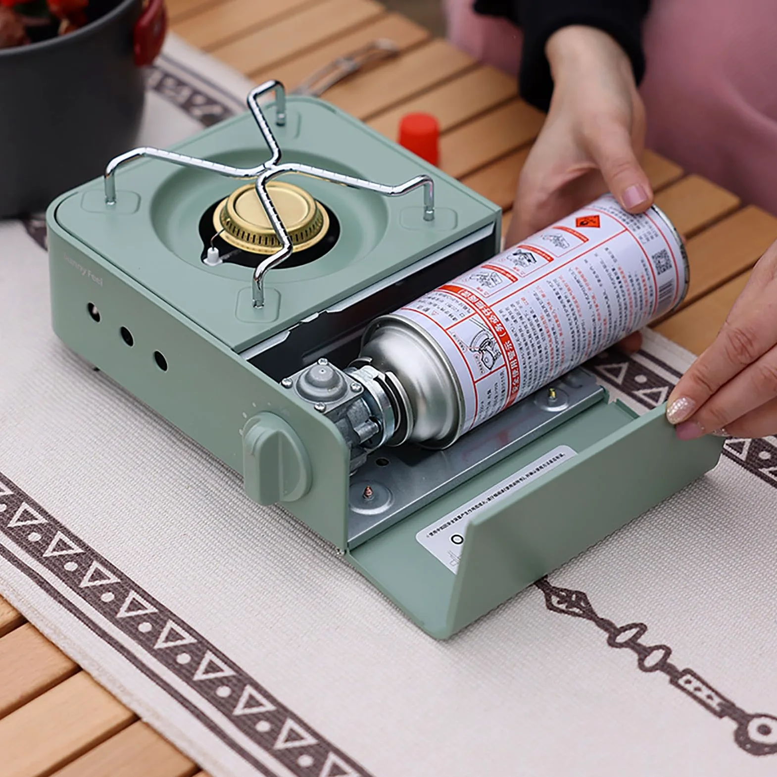 Estufa de camping portátil, cocina de gas de 2100 W con funda de transporte, equipo de cocina para mochileros al aire libre para camping, senderismo, barbacoa, picnic