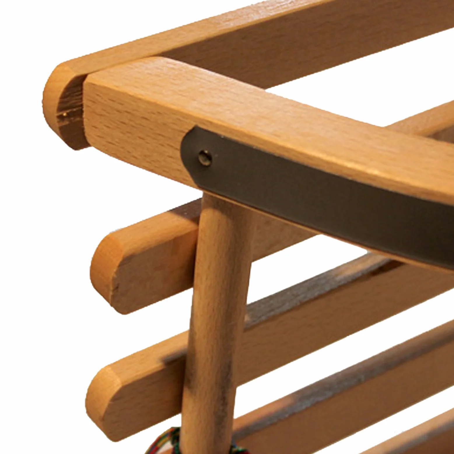 Trineo de madera con respaldo y remolcador para niños