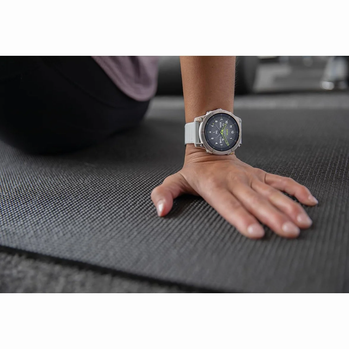 Garmin EPIX SAPPHIRE TITAN Smartwatch