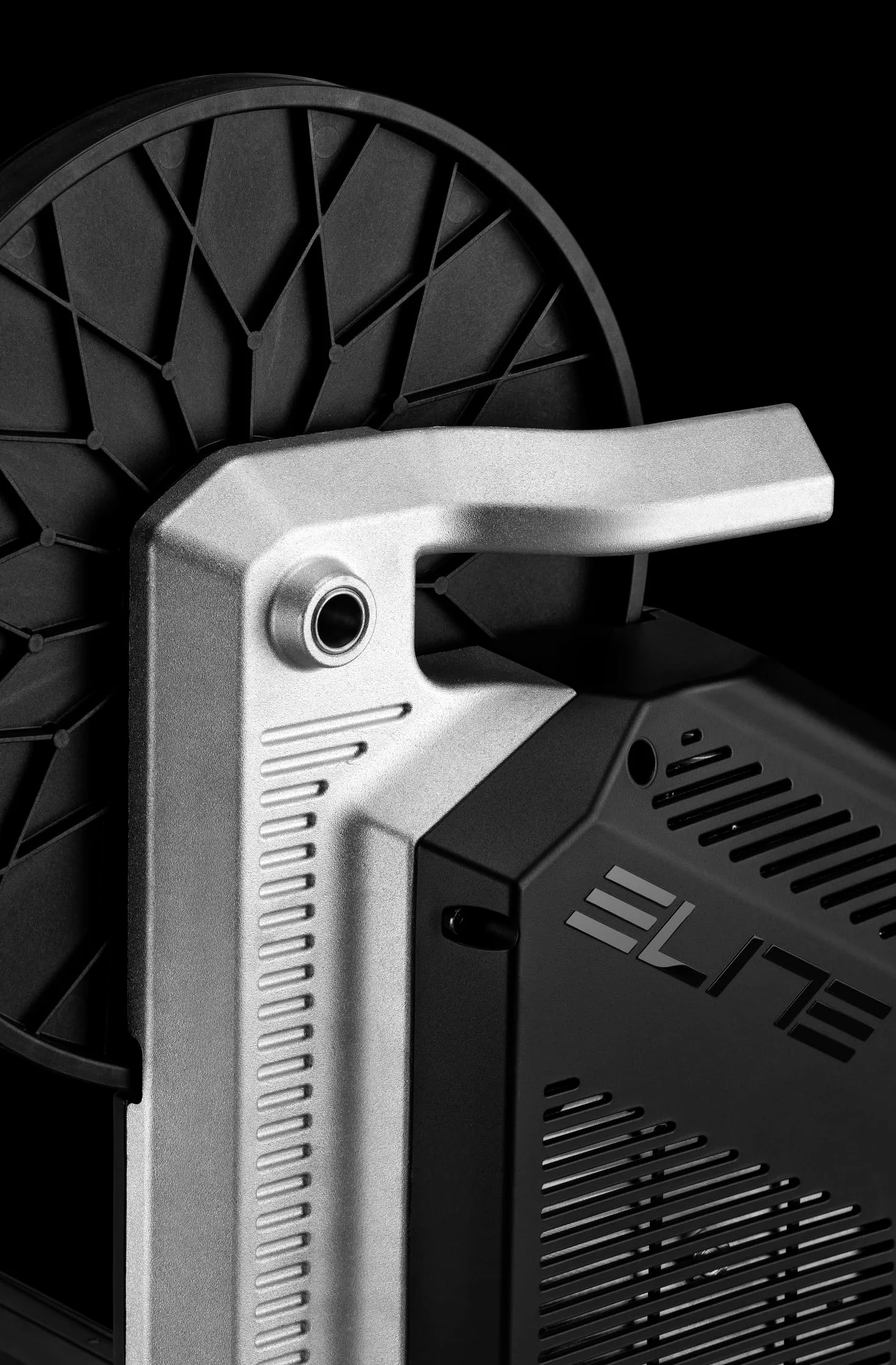 Elite Rivo Rodillo Inteligente – Estándar o Pack Zwift – Rodillo Direct Drive, Ciclismo Indoor, ±2,5% Precisión Potencia, WiFi + Bluetooth, Ultra-Silencioso, Compacto Plegable