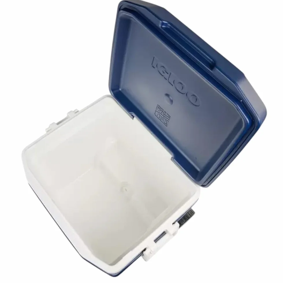 Igloo Cooler 62 QT Gris Maxcold con Ruedas