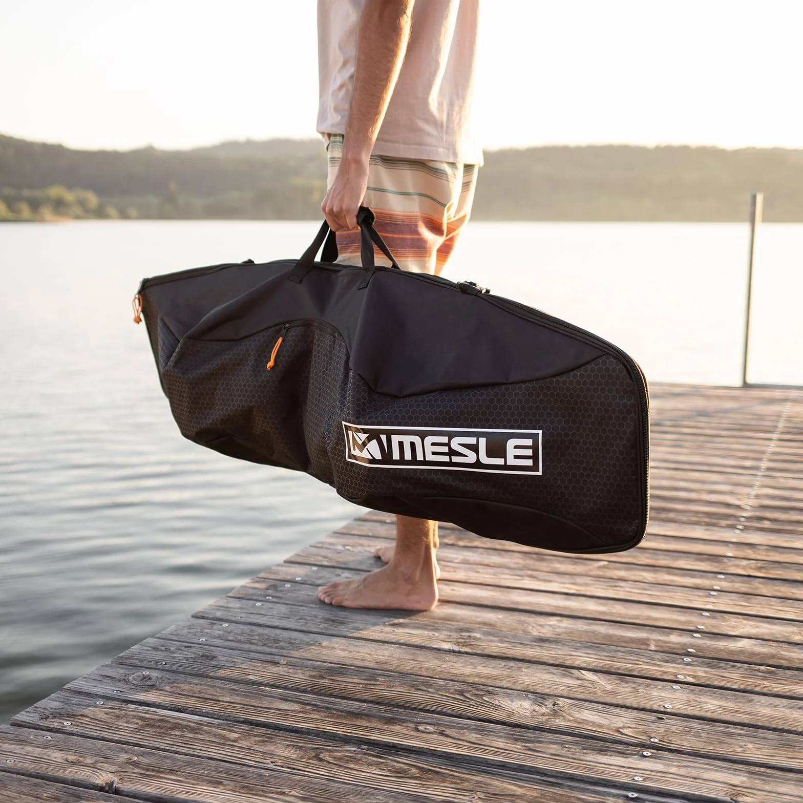 Mesle Bolsa para Wakeboard y Kitesurf Quest Padded, hasta 146 cm de Longitud de Tabla con Fijación, Acolchada, Negra