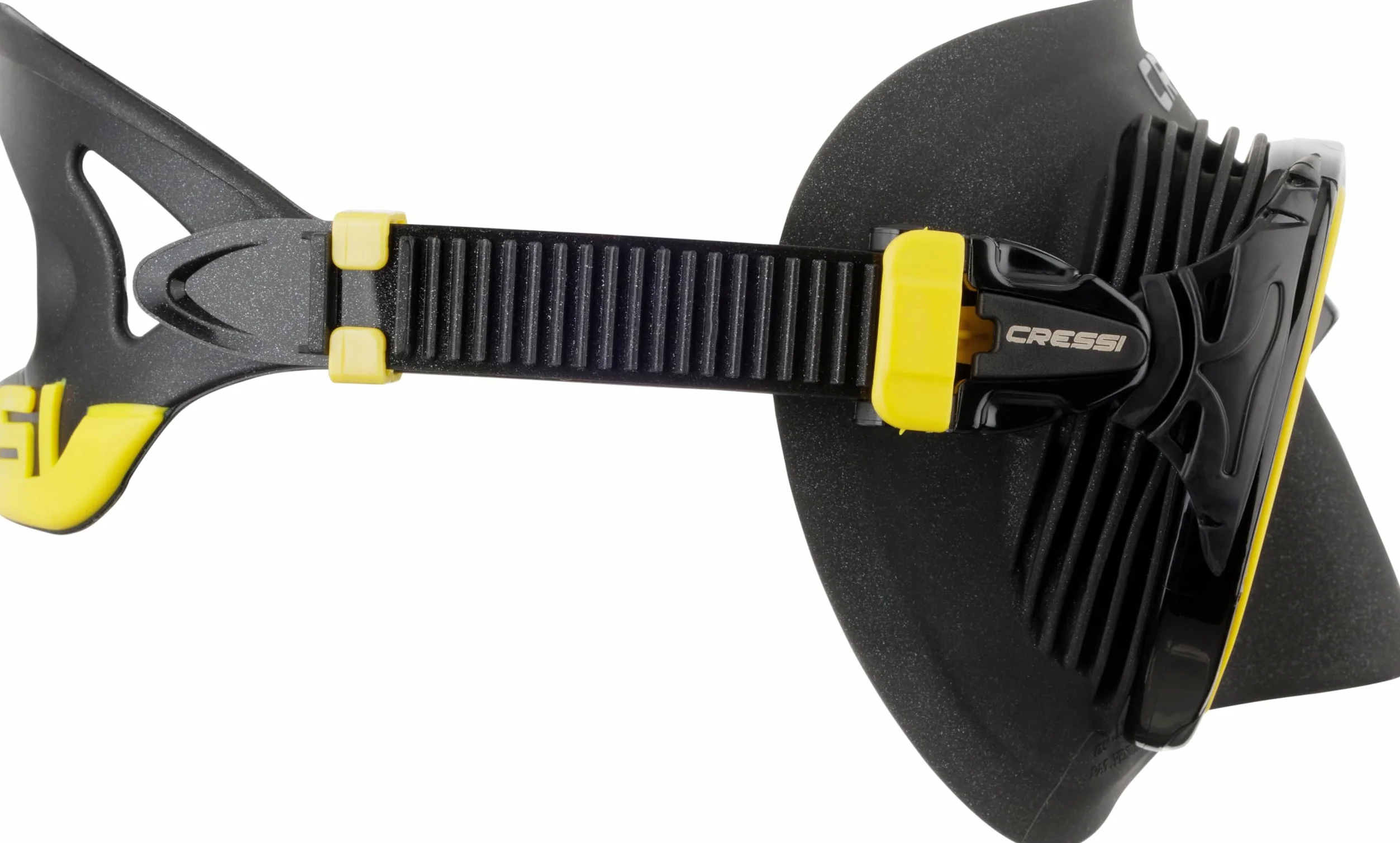 Cressi Máscara de Buceo para Adultos con Sistema avanzado de Niebla y Visibilidad hacia Abajo Mejorada - Quantum: Fabricada en Italia