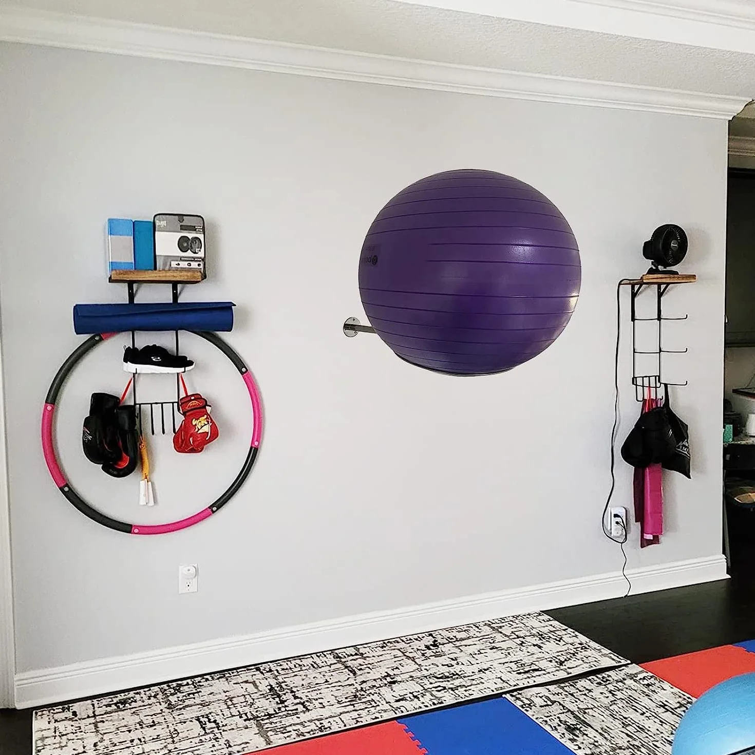 Soporte de bola de ejercicio de acero inoxidable montado en la pared, estante de almacenamiento resistente para bolas de yoga, soporte de exhibición de bolas de estabilidad