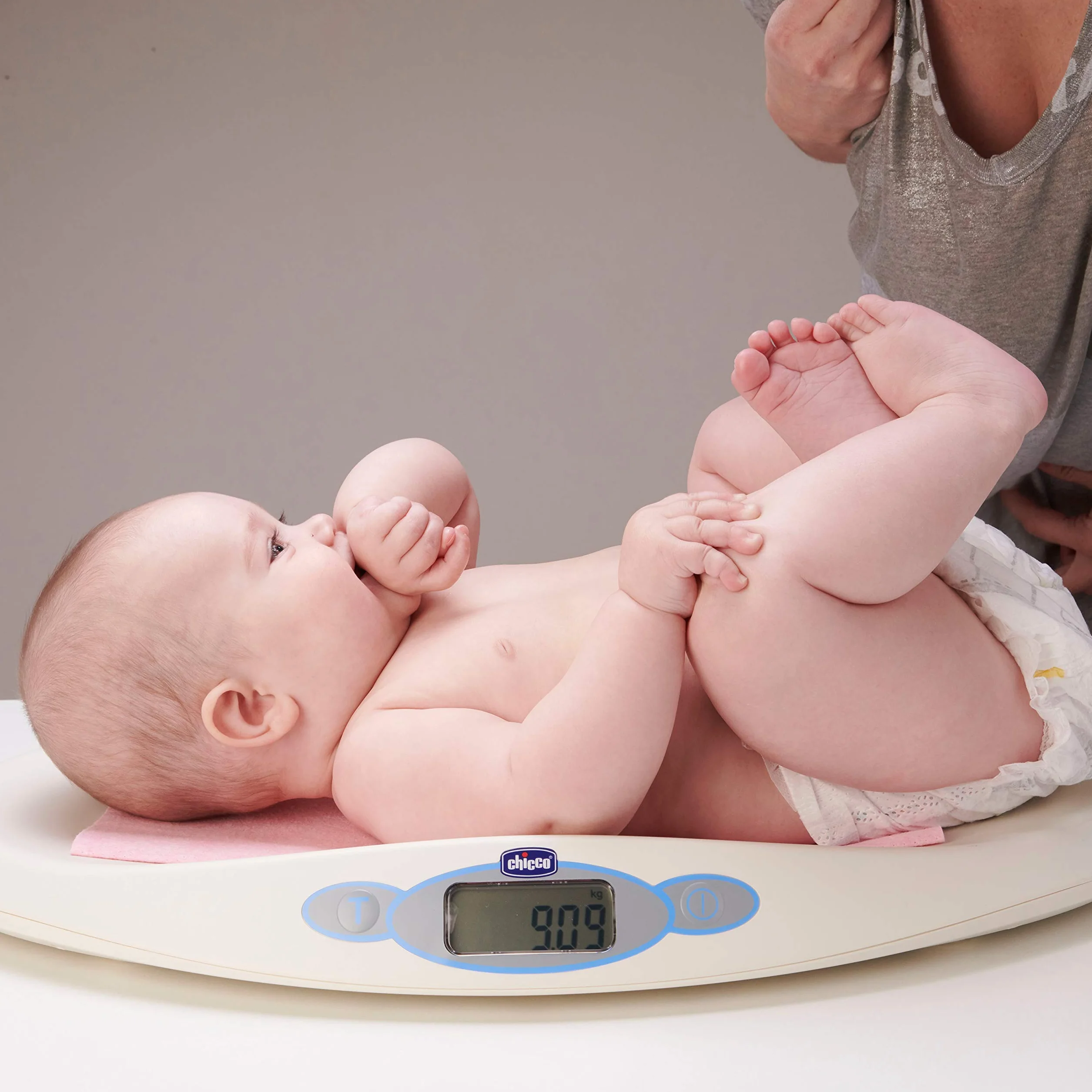 Chicco Báscula electrónica digital para bebés hasta 20 kg con pantalla LCD, función tara y memorización