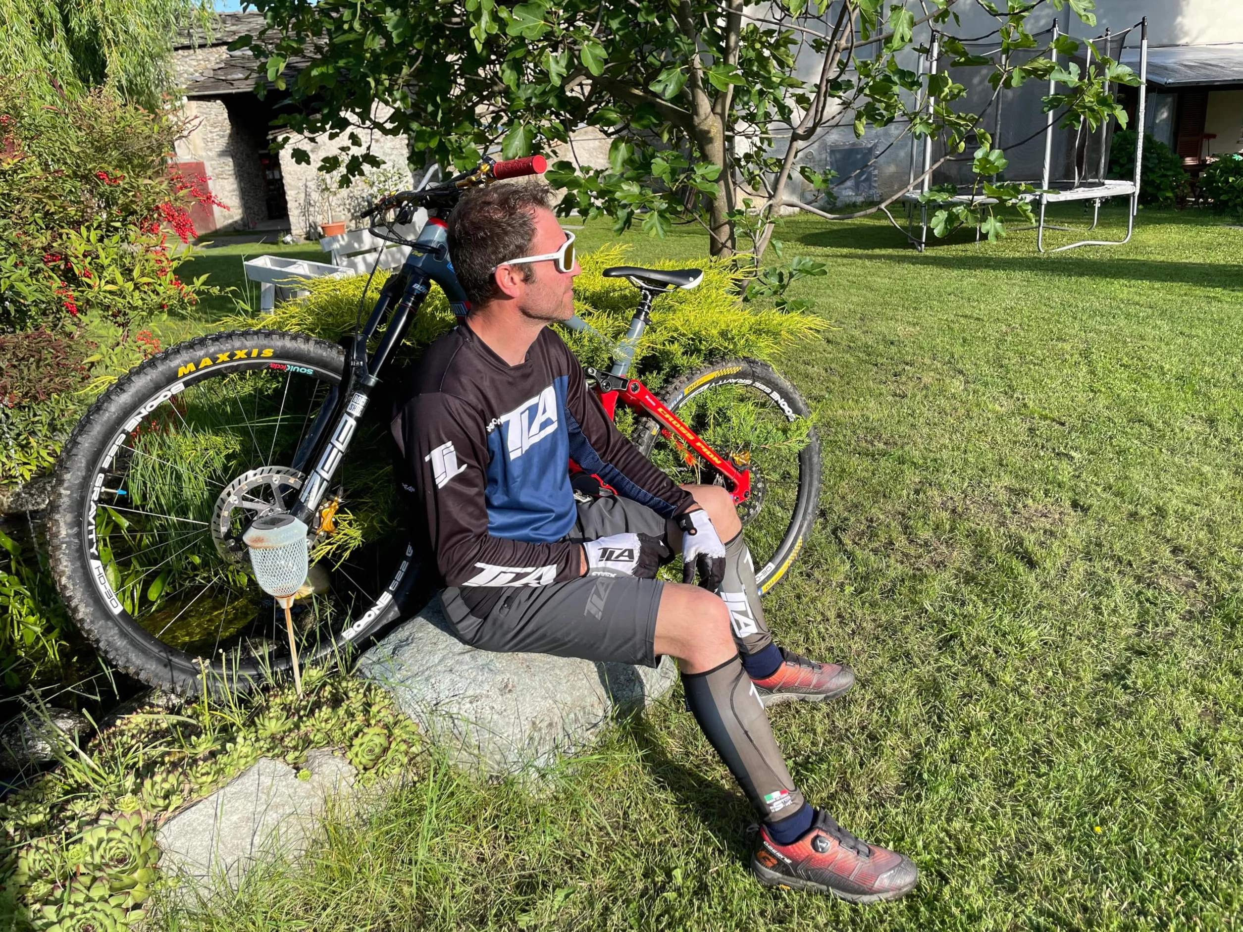 TLA Stop Shot Espinilleras MTB Enduro - Espinilleras Protecciones MTB SAS-Tec Certificados CE - Downhill BMX Accesorios y protección para piernas y espinilleras - Soporte para espinilleras con