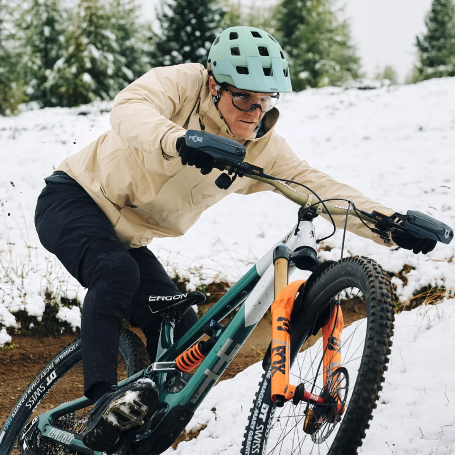 ABUS Casco MTB MoDrop para Bicicleta de Montaña, Verde, M | Tecnología In-Mold, sistema de ajuste, soporte para gafas, abertura para coleta
