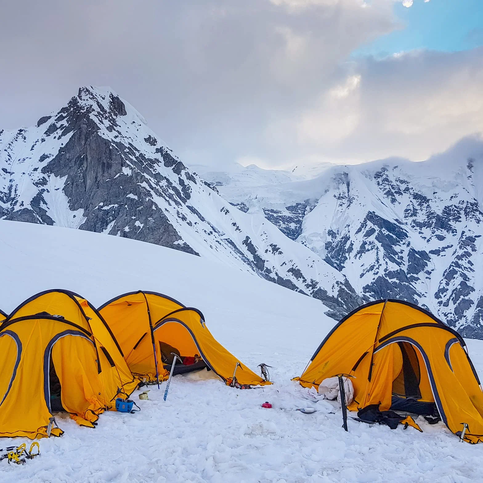 GEERTOP Tienda de campaña Alpino Ligera 20D para 4 Estaciones, 2 Personas, para Camping, Senderismo, Escalada, Viajes, con Sala de Estar