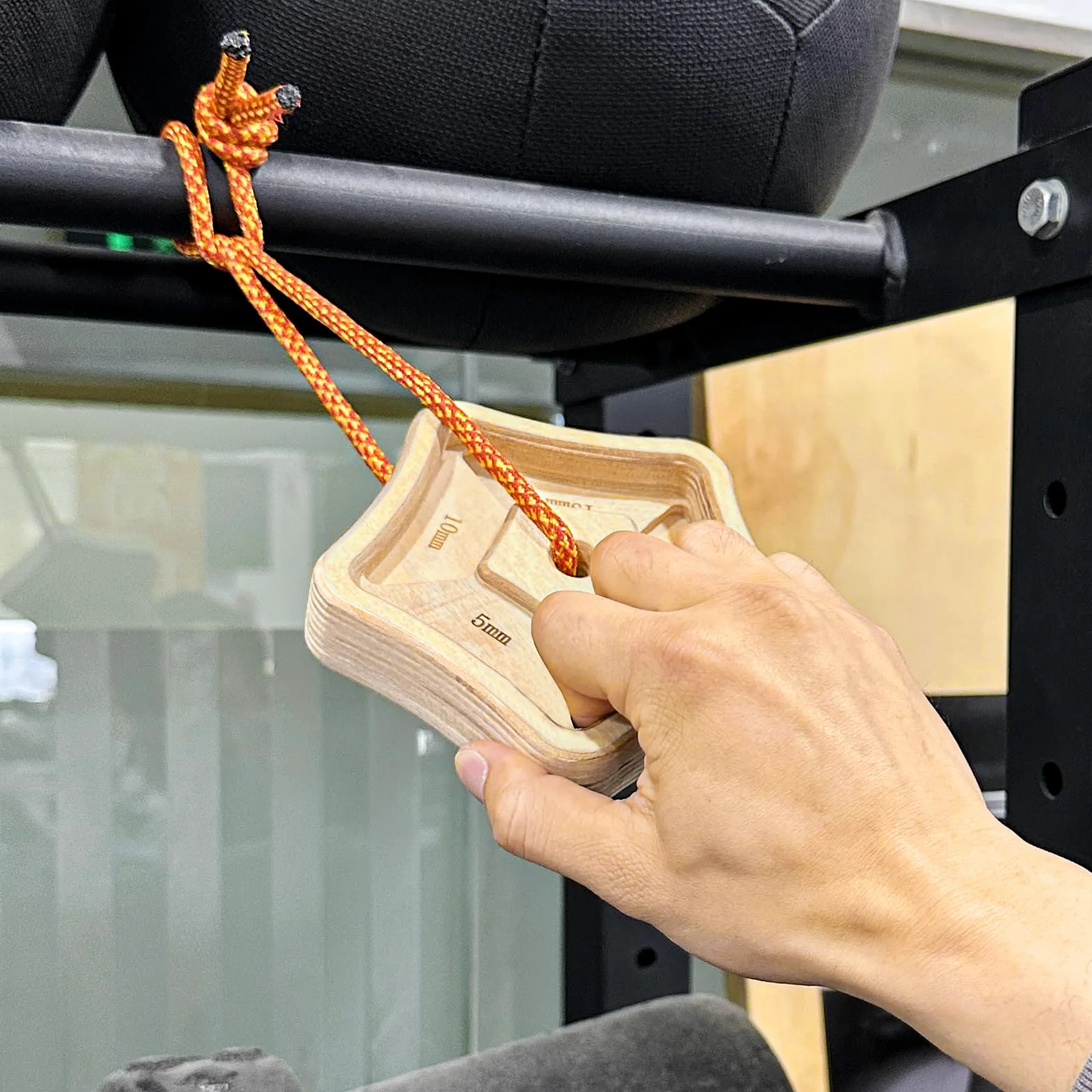MonkeyTail Hangboard - Tabla de escalada para fortalecer el mango de escalada de madera para interiores y exteriores