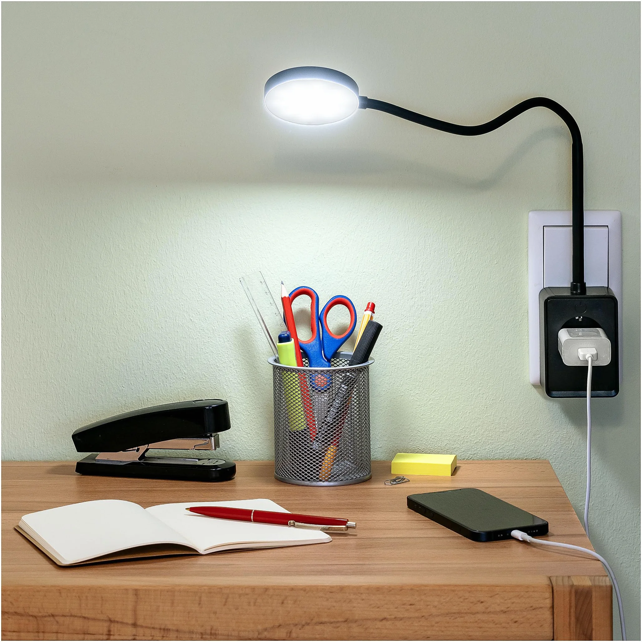 SEBSON Lámpara Enchufe Pared LED Regulable, Lampara de Lectura con USB-C, Cuello de Cisne Flexible, Blanco Neutro 4000K, 4,5W, 420lm, Negro