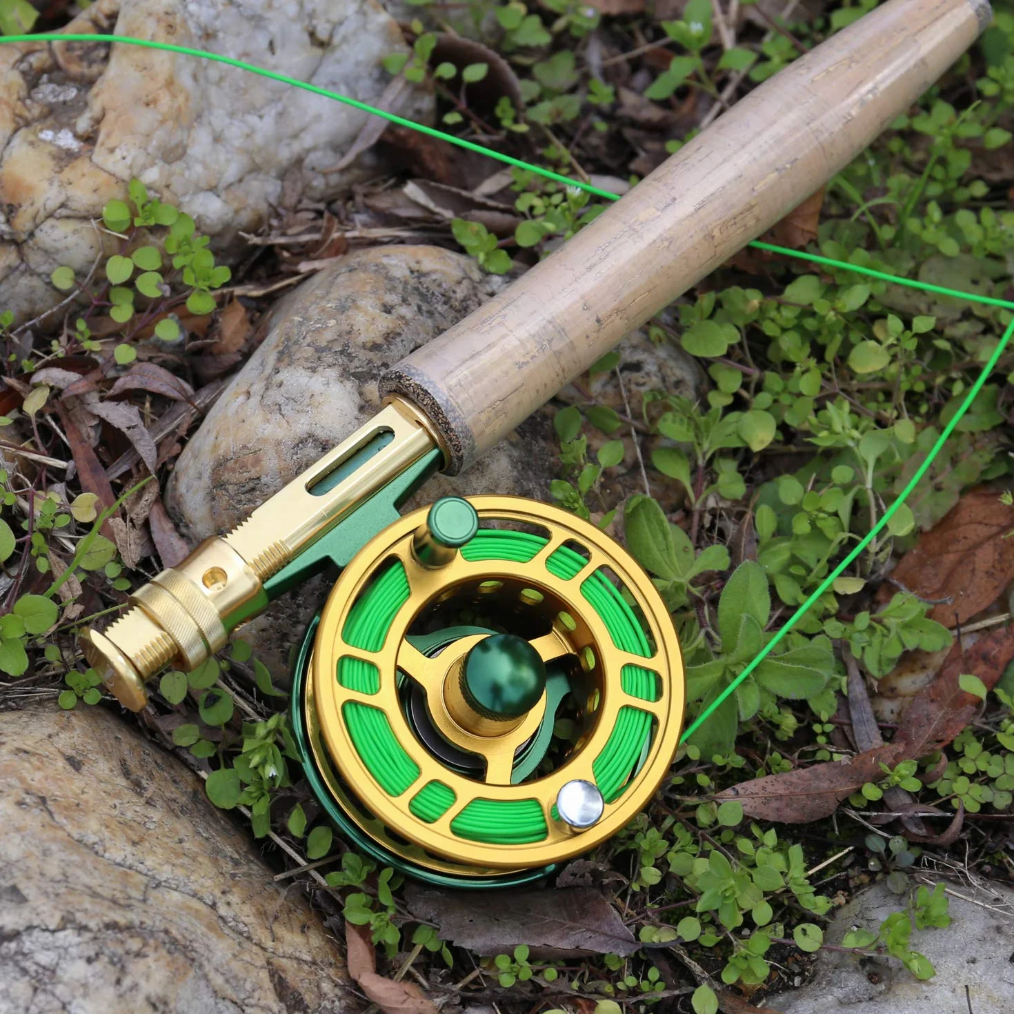 Sougayilang Combos de Carrete de caña de Pescar con Mosca con caña de Pescar Ligera y portátil y Carrete de Mosca, Paquete Completo de Inicio de Pesca con Mosca