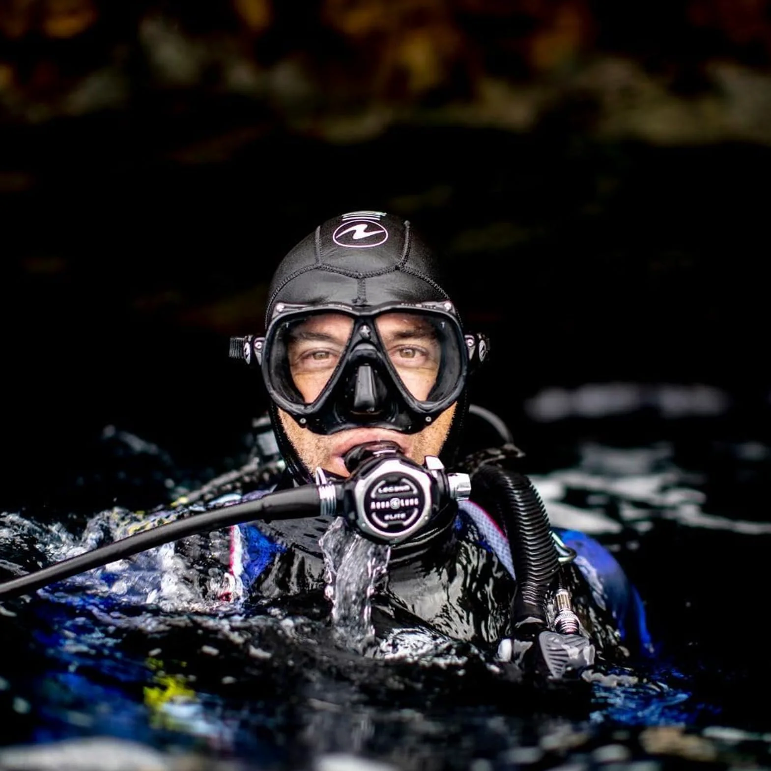 Aqualung TEKNIKA - Máscara de Buceo para Adultos de Vidrio Templado, Montura Resistente a los Golpes, Fácil Ajuste, Cómoda, Se Adapta a Todo Tipo de rostros, Óptimo para Submarinismo y Snorkel