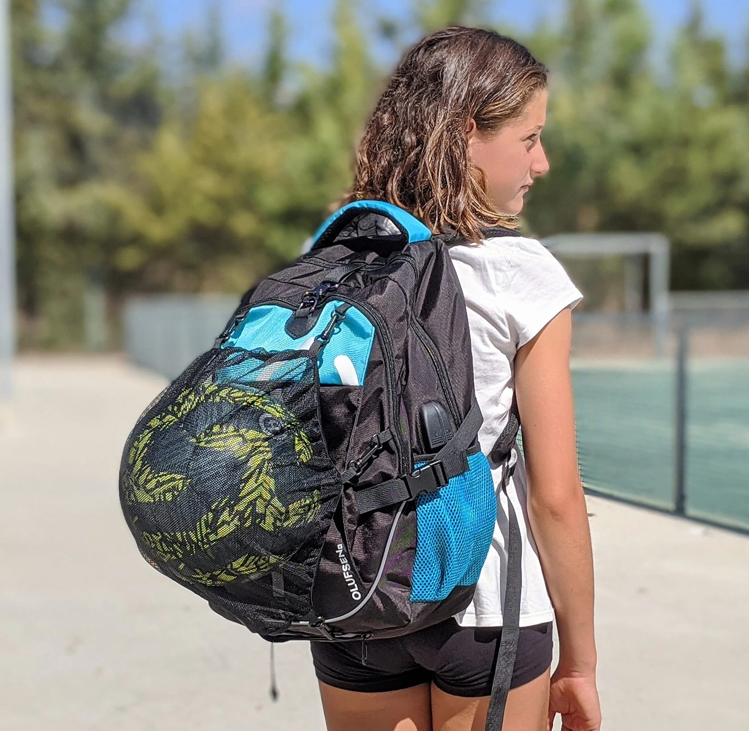 Mochila Polivalente BONN con Red Desmontable Porta Balones y Cascos Puerto USB Auriculares Hebilla Antirrobo
