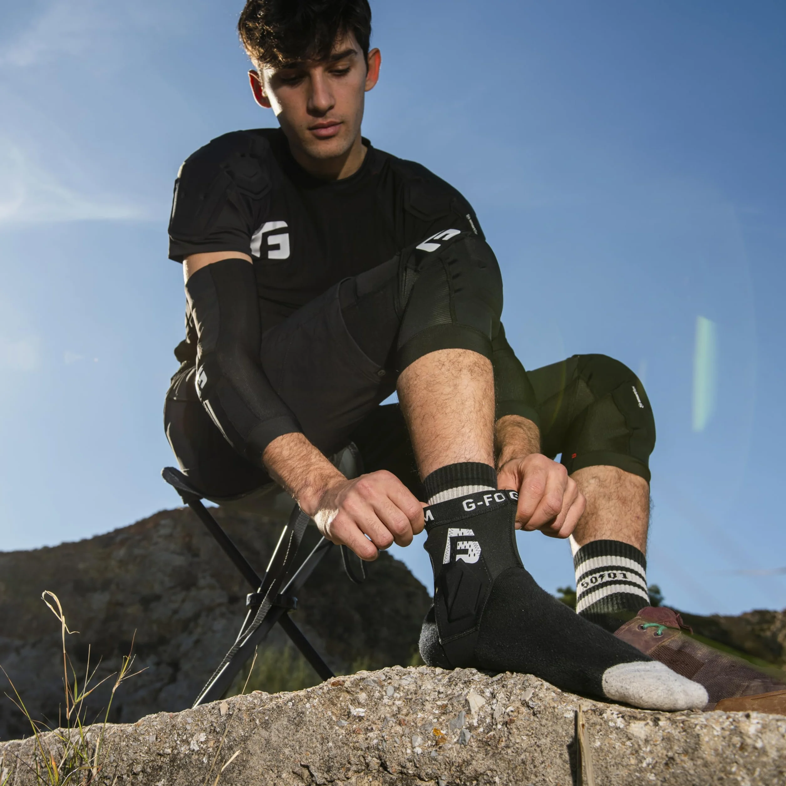 G-Form X4 protectores de tobillo negro