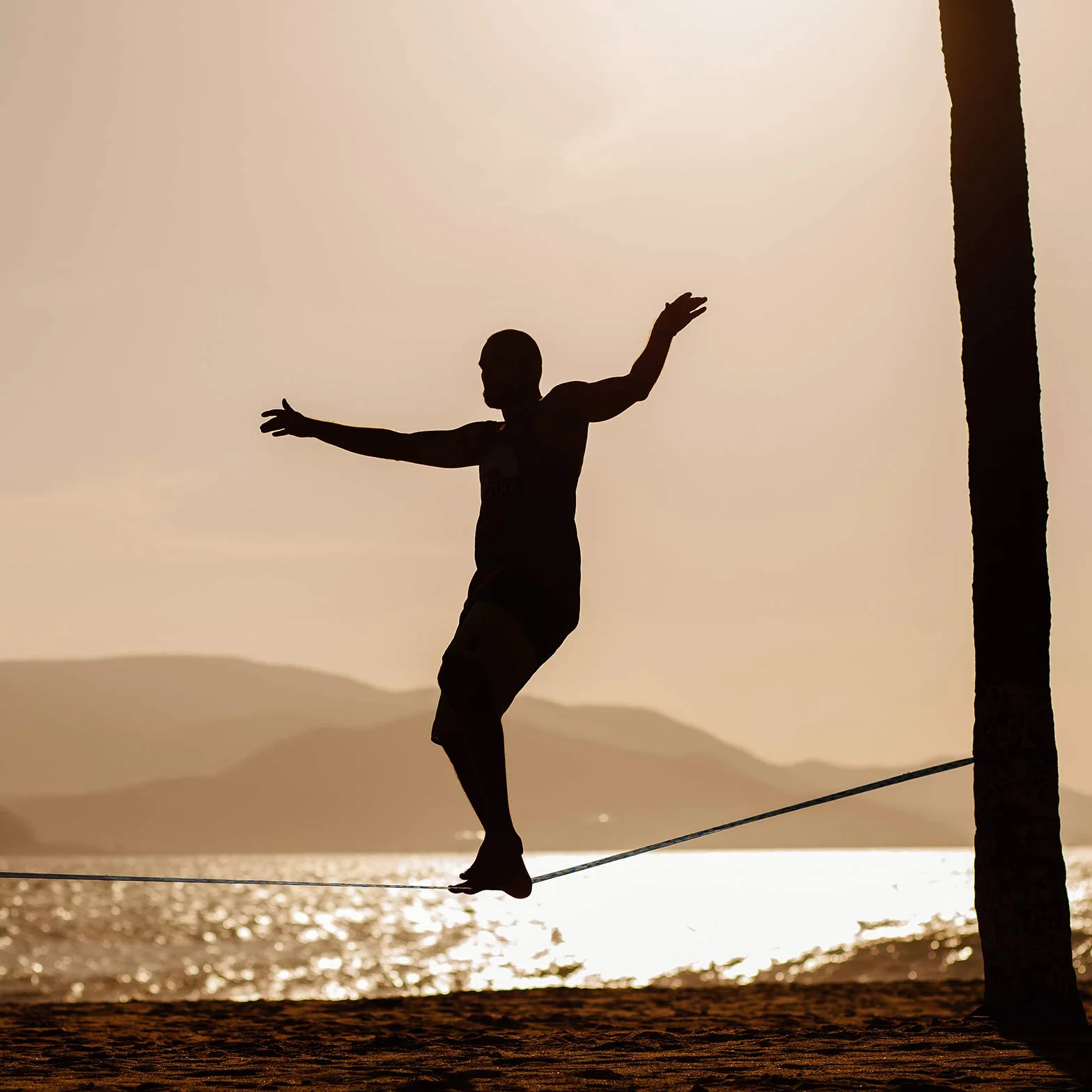 ALPIDEX Slackline Set 15 m con Protector de árbol y Trinquete