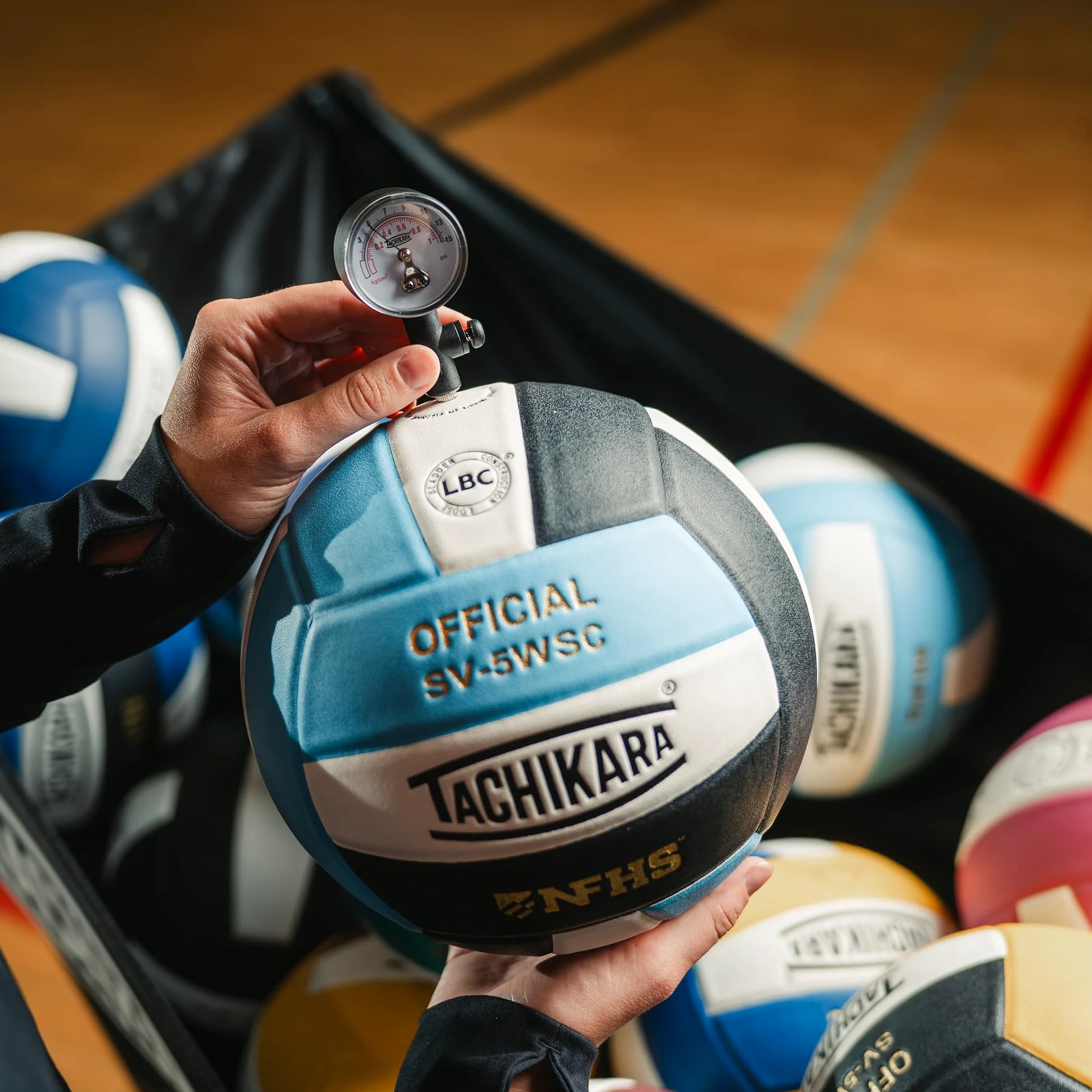 Tachikara Sensi-Tec Compuesto Voleibol