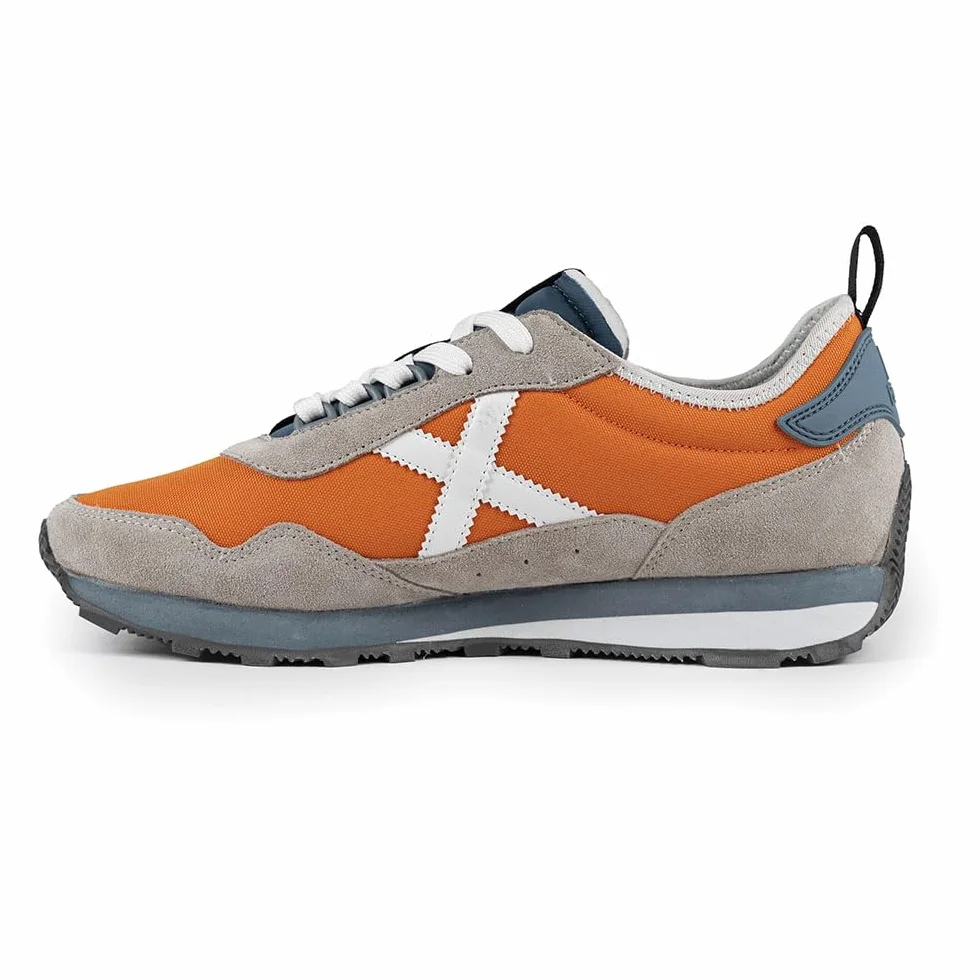 Munich Um 81 Trainers EU 42