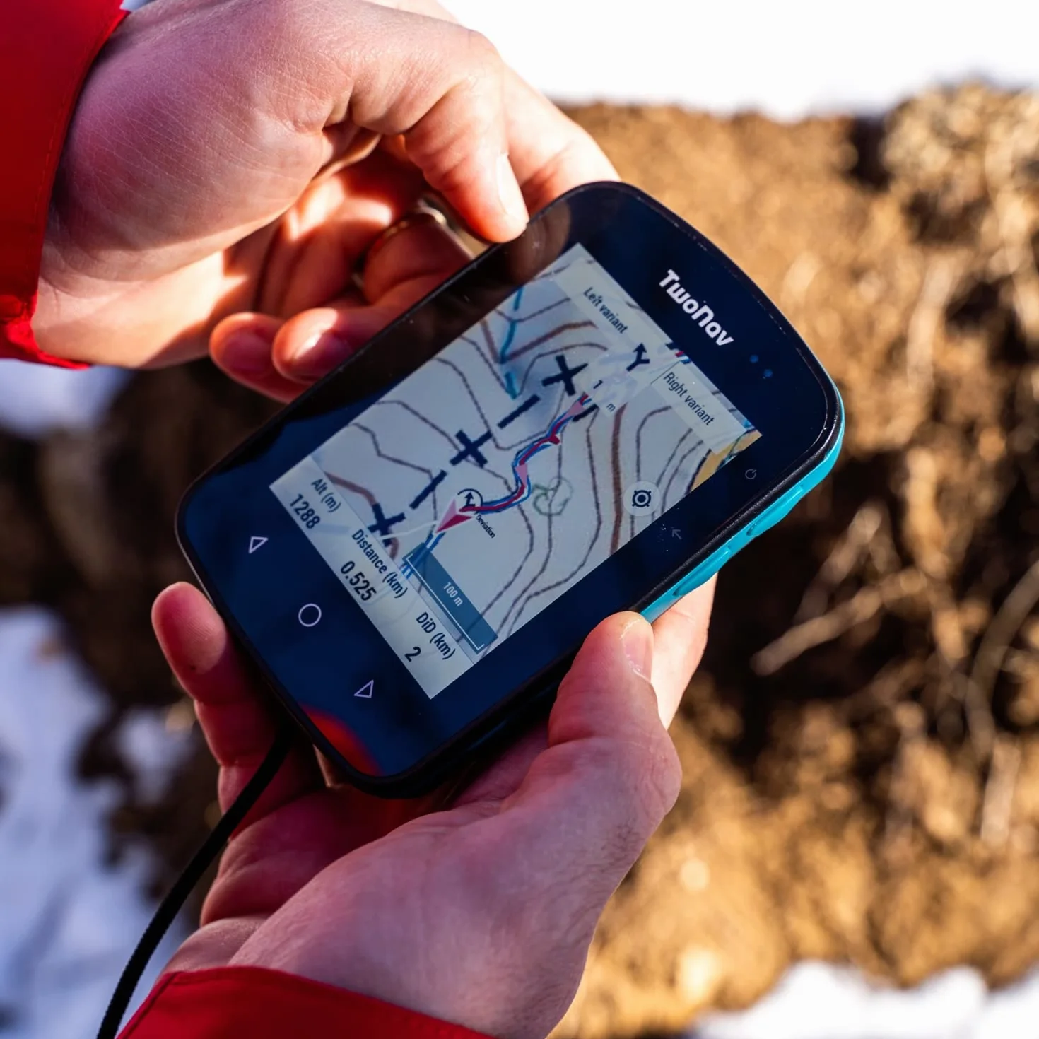 GPS Terra + Mapa España Topo - Multideporte Bicicleta Ciclismo BTT Senderismo Trekking/Compacto y Ligero / 3 Botones Frontales/Pantalla 3.7" / Autonomía 15 h/Memoria 32 GB/Mapa Topo Incluido