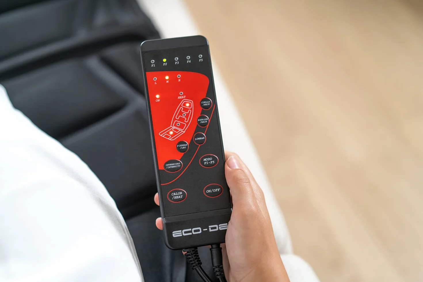 ECODE Colchoneta de Masaje con Calor Lumbar 10 Motores Vibratorios Alivia Tensión Espalda Piernas Diseño Plegable Modos Personalizables Negro
