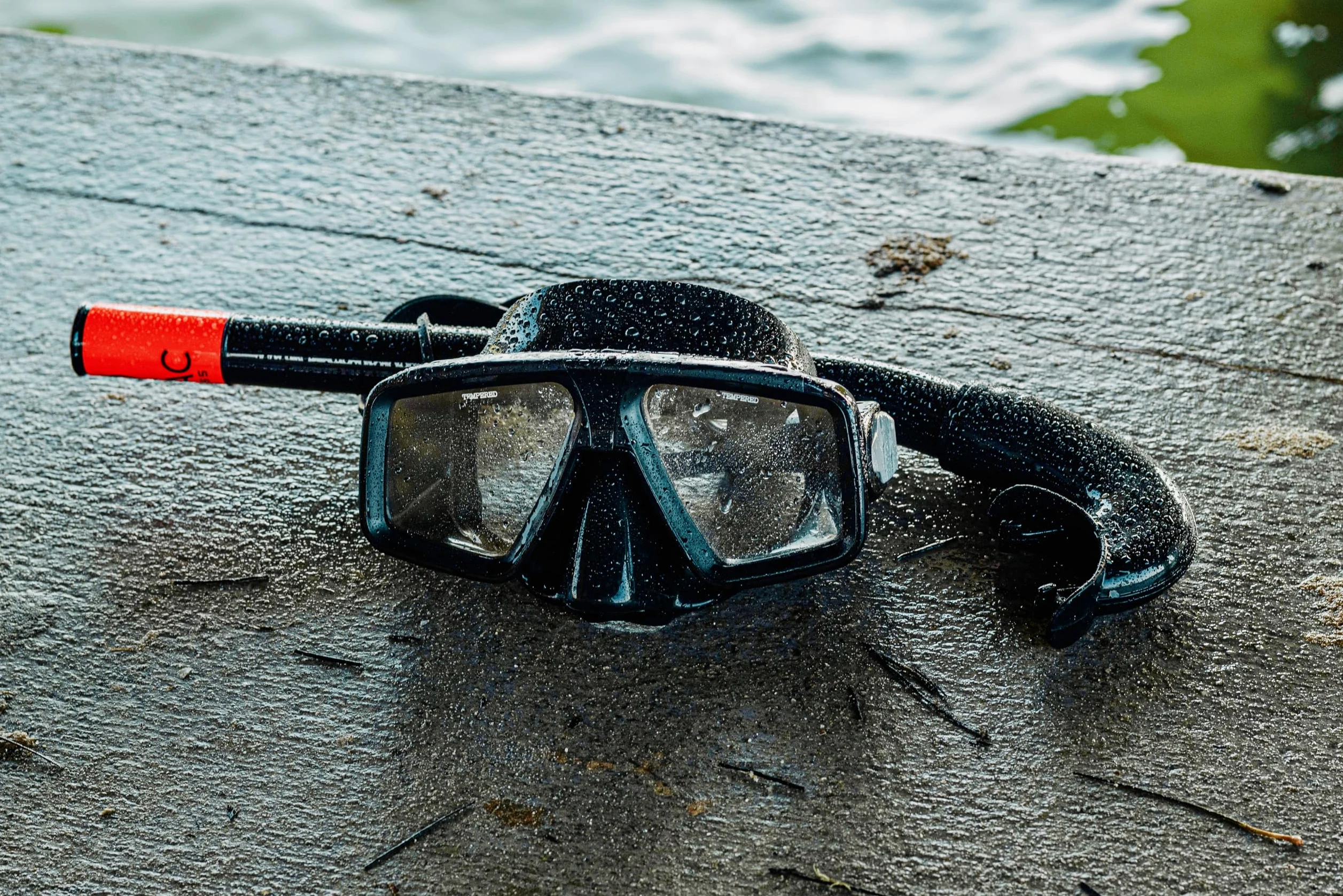ATACLETE Máscara de buceo de doble lente Buds de bajo volumen para buceo, esnórquel y entrenamiento militar subacuático, grado profesional, diseño de perfil bajo
