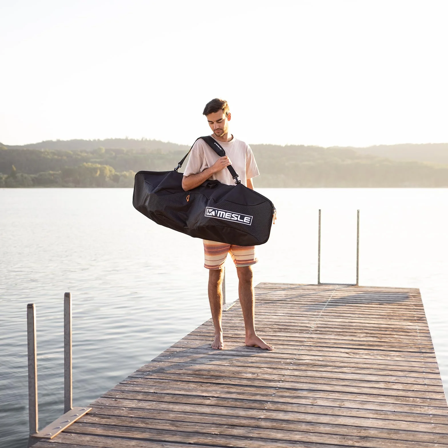 Mesle Bolsa para Wakeboard y Kitesurf Quest Padded, hasta 146 cm de Longitud de Tabla con Fijación, Acolchada, Negra