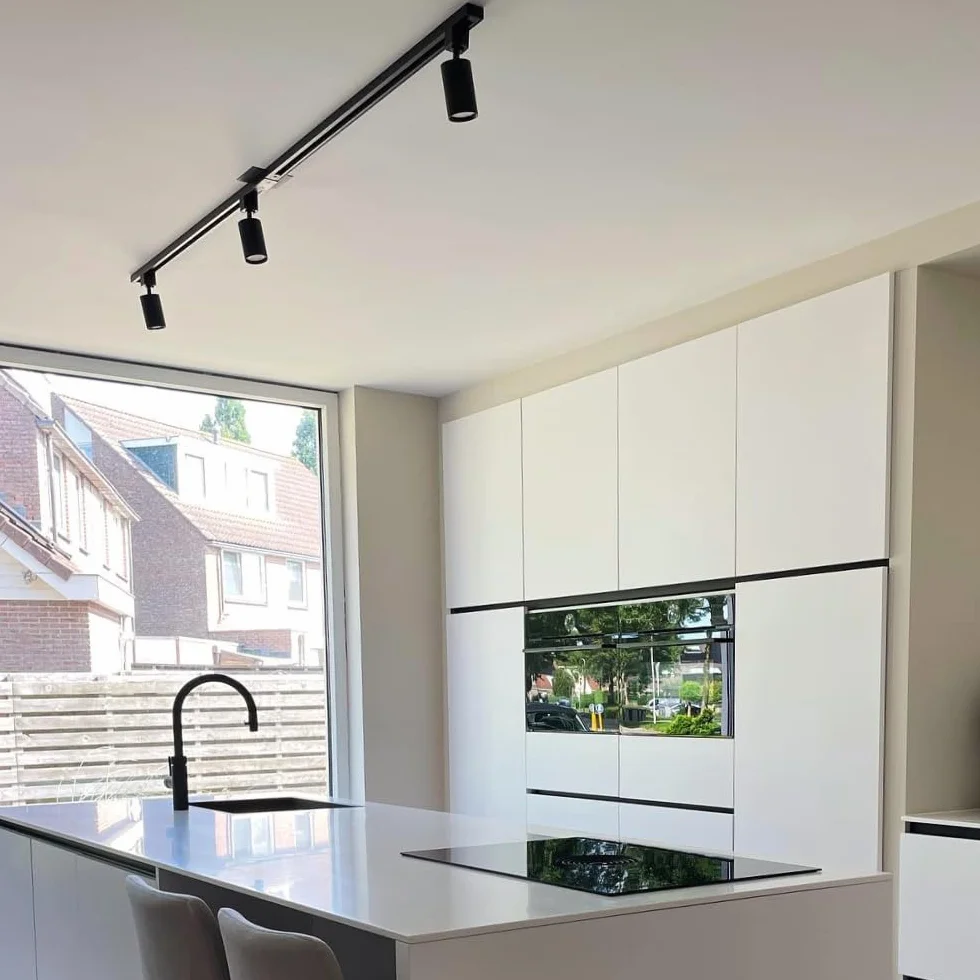 Qub Focus III Foco de techo monofásico 100 cm 3 cabezales GU10 riel de 1 m forma I negro extensible flexible LED iluminación de riel diseño moderno