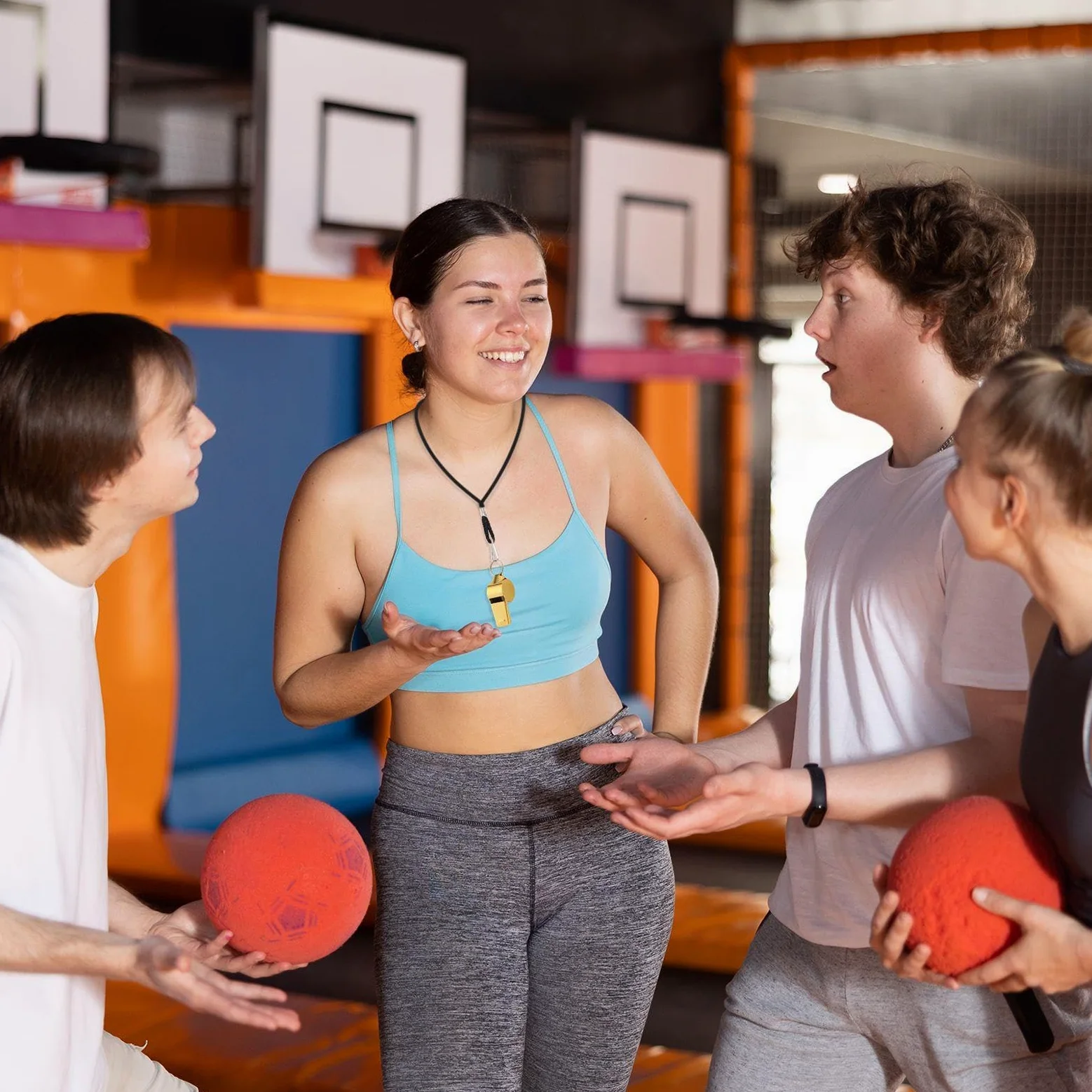 Jenaai Silbato de metal fuerte con cordón, silbato deportivo de acero inoxidable para entrenador, árbitro para adultos, supervivencia, emergencia, silbato dorado para profesores, policía, fútbol