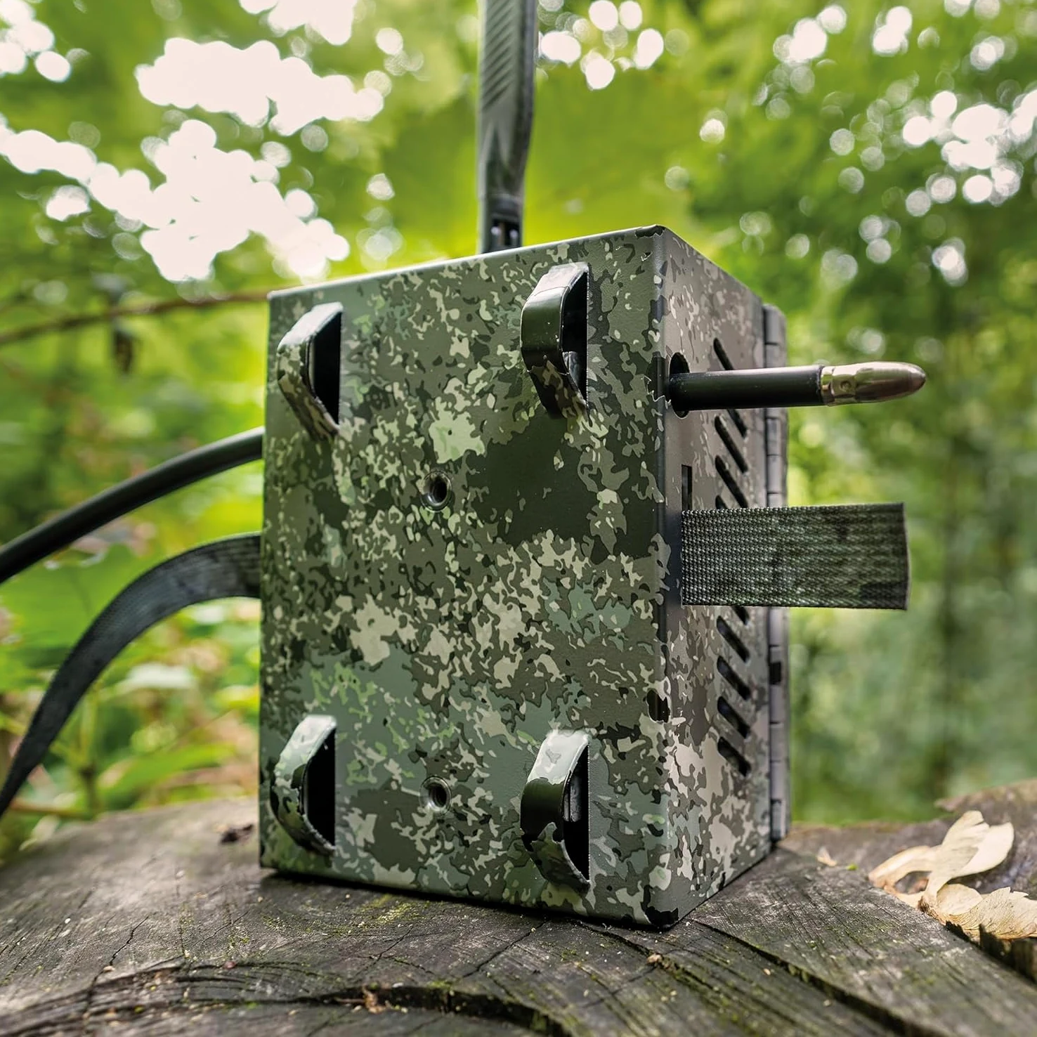 Zeiss Caja Protectora para Cámara de Caza Secacam 7 | Caja Metálica de Seguridad y Protección contra el Vandalismo para Cámaras de Naturaleza, con un Diseño Clamuflado y Resistente a la Intemperie