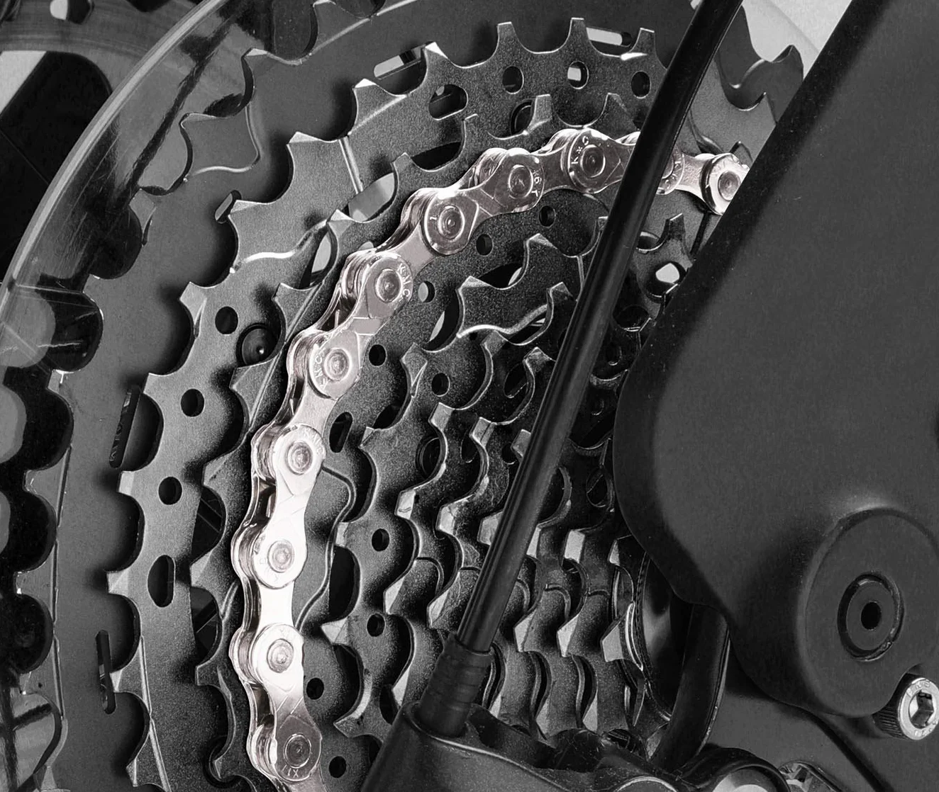 KMC e11 EPT - Cadena para bicicleta eléctrica, unisex, plata oscura, 136 eslabones