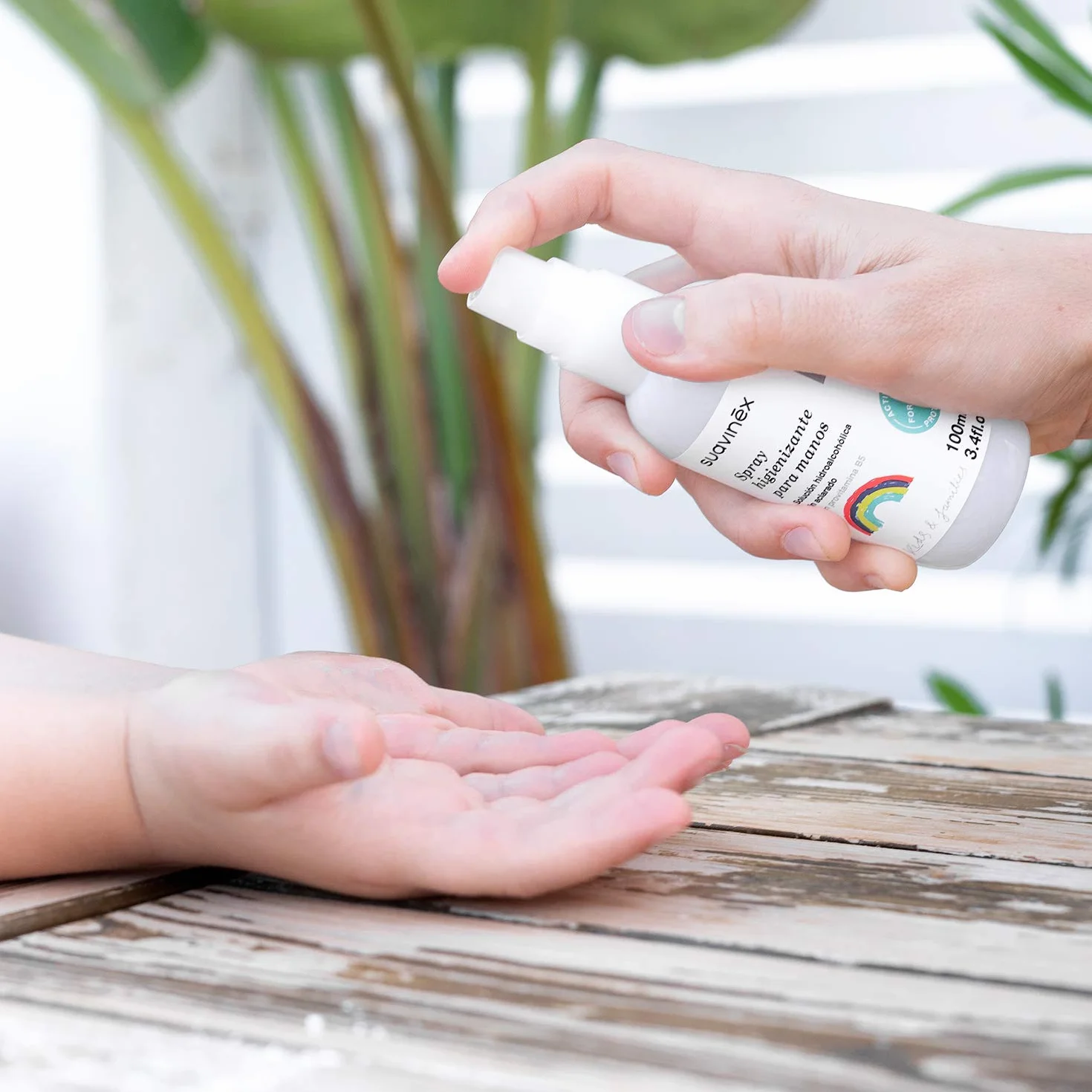 Suavinex Spray Para Manos Niños y Familia Solución Hidroalcohólica Sin Aclarado 100 ml