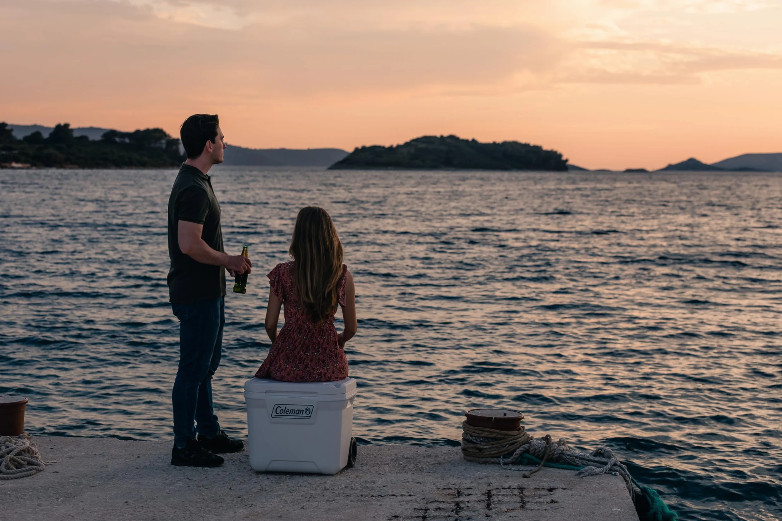 Coleman Nevera con Ruedas Marine Xtreme 50QT | 47L Caja de Hielo de Alto Rendimiento | Aislamiento Completo de Espuma de PU | se Mantiene Fresco Durante 4 días | termica portátil con protección UV