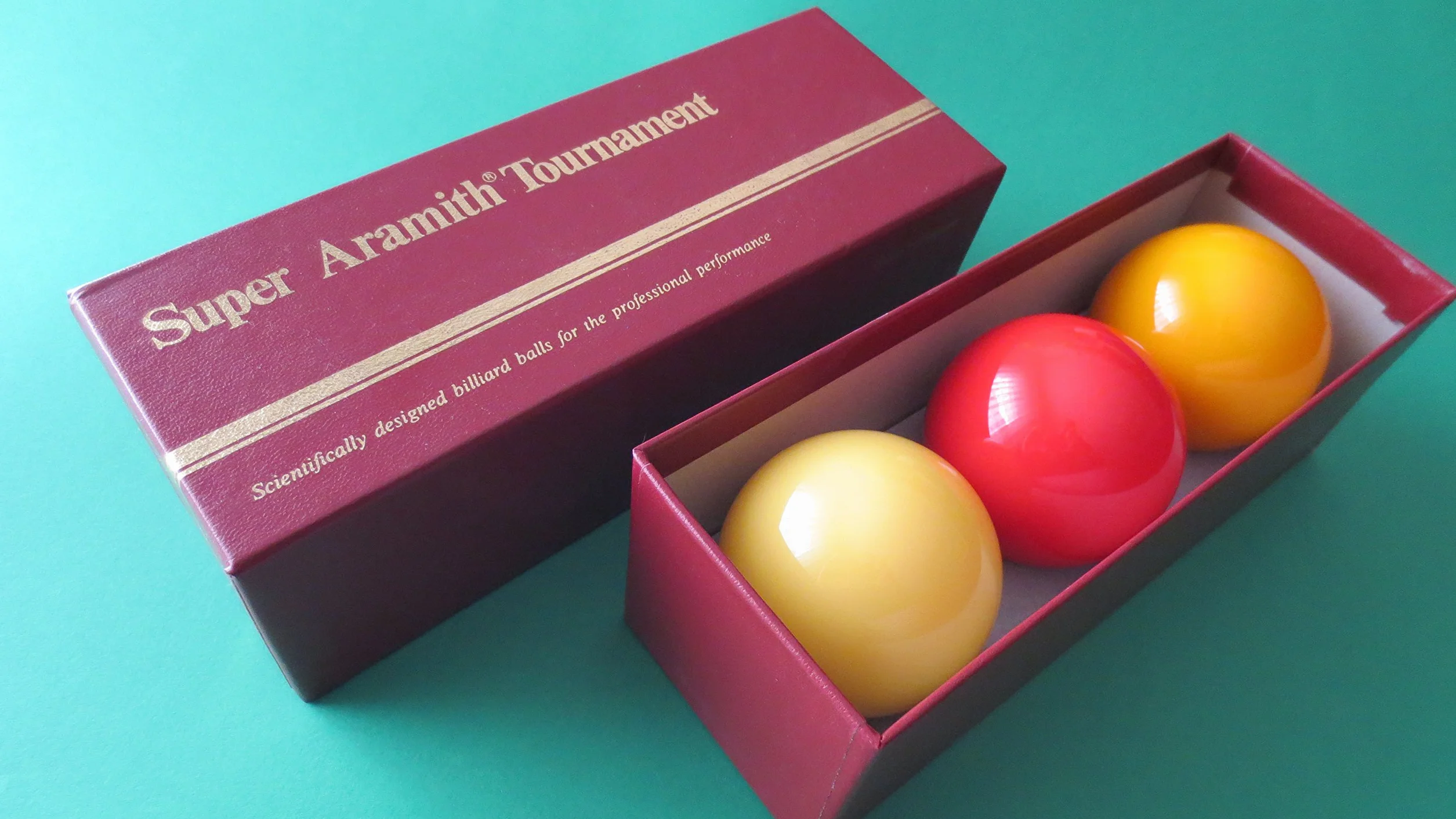 Juego bolas billar carambola carom Aramith Tournament de Luxe caja roja