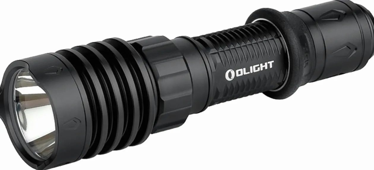 OLIGHT Warrior X 4 - Linterna táctica recargable de 2600 lúmenes, interruptor trasero y opciones de carga duales, linternas de mano para exteriores, caza, emergencia, camping o senderismo (negro mate)