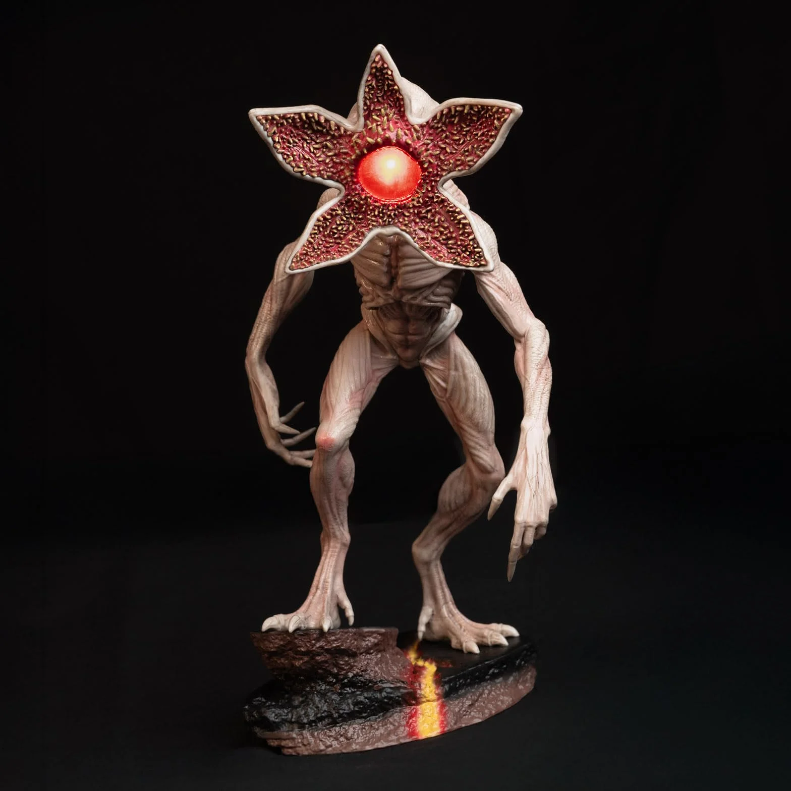 Stranger Things Demogorgon figura lampa LED USB bateria 34x19 cm