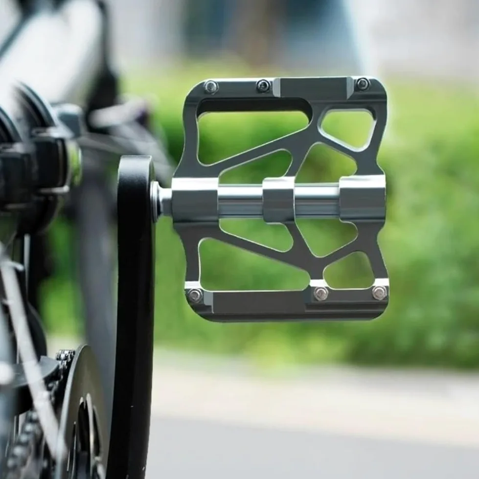 Honseadek Pedales de bicicleta, plataforma de 9/16 pulgadas de ancho con 3 rodamientos sellados, aleación CNC Alusmallum antideslizante para bicicletas plegables de carretera de montaña, color