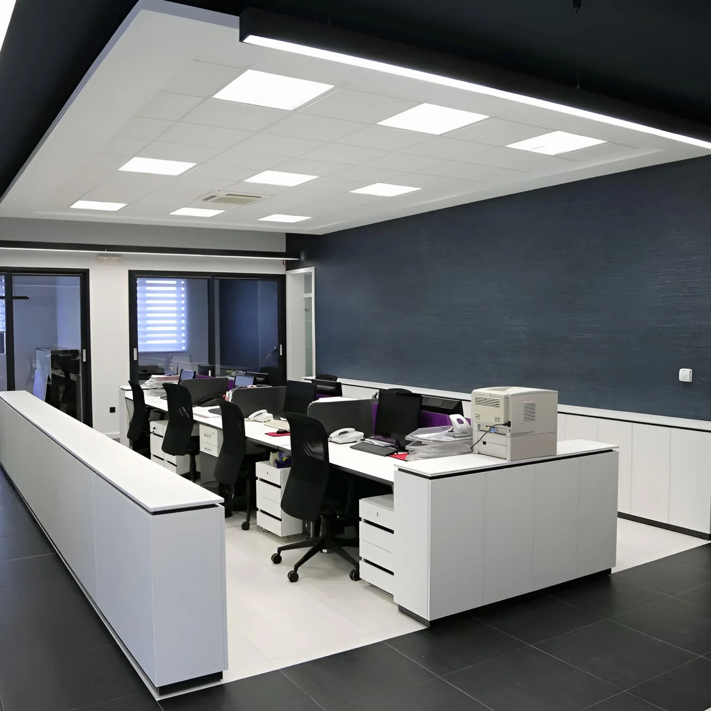 Panel LED 60x60 40W retroiluminado marco blanco 120º Luz fría para techo