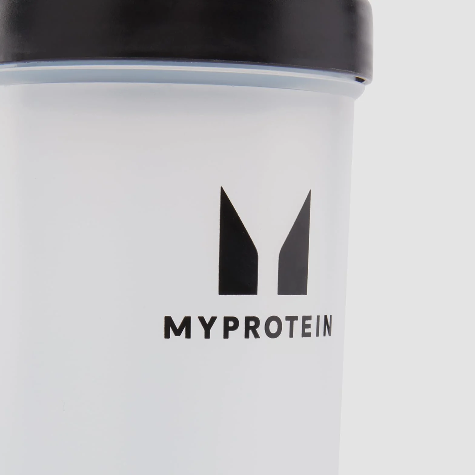 Myprotein Botella mezcladora 600 ml negro/transparente con bola mezcladora para batidos de proteínas