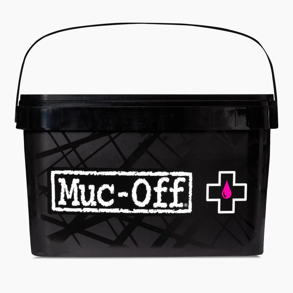 Muc-Off Kit de Limpieza de Bicicleta 8 en 1 - Gran Regalo para los Fans del Ciclismo - Incluye Limpiador, Protector, Cepillos con Mango Ergonómico y Esponja de Muc-Off