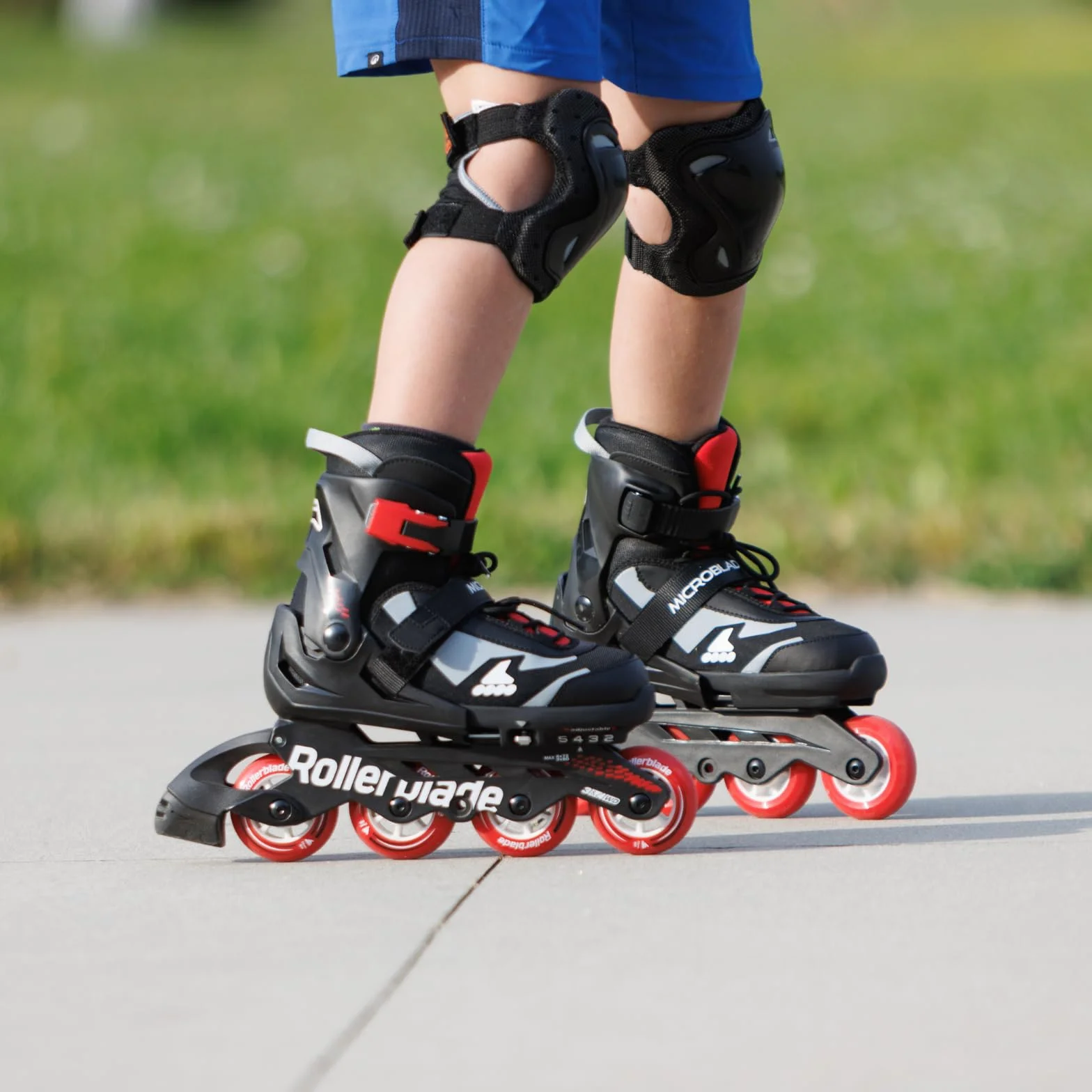 Rollerblade Microblade 2025 - Patines en línea (2025), Color Negro y Rojo